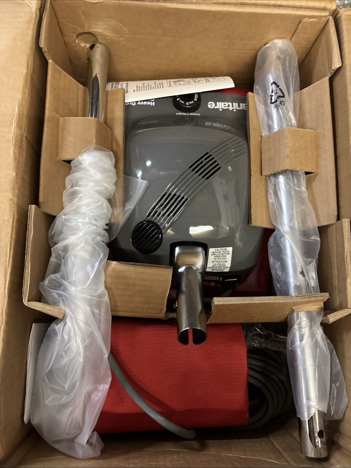 Sanitaire TRADITION SC684G 12″ Upright Vacuum – Red