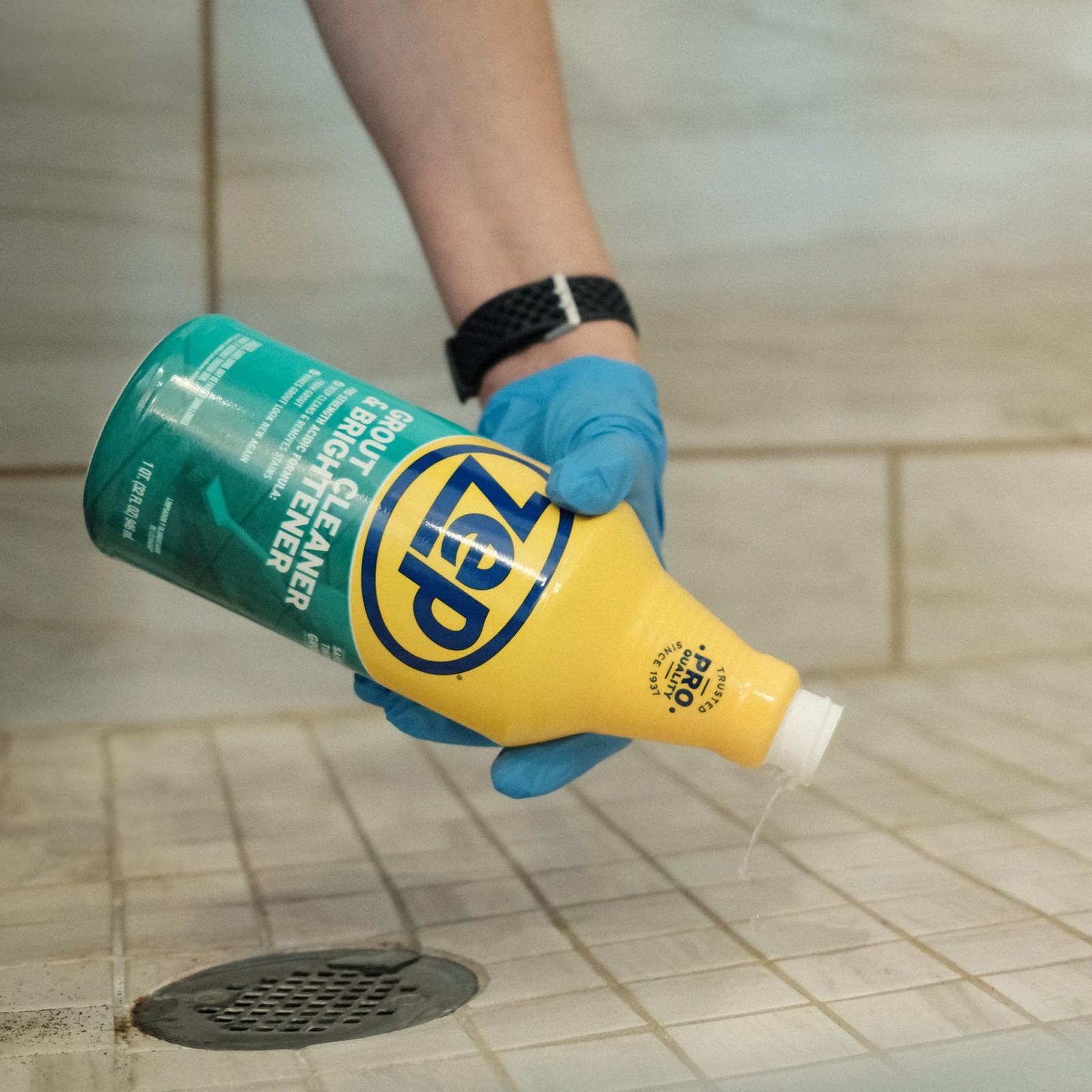 Zep Grout Cleaner and Brightener – 32 Ounce 32 Fl Oz (Pack of 1), ESSU104632