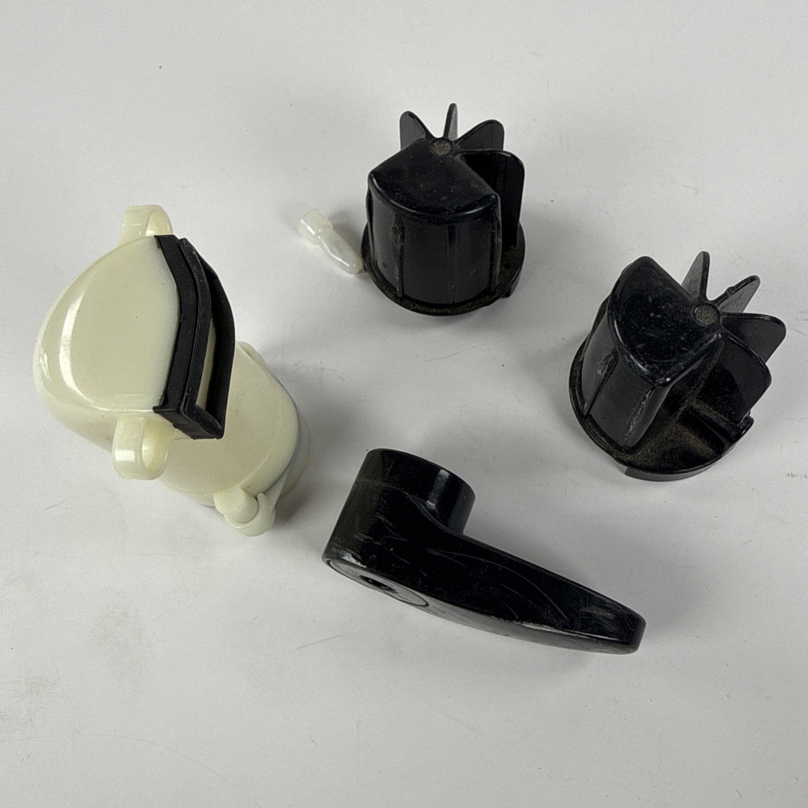 Shark Rotator NV682 Vacuum Screws, Miscellaneous Spare Parts Lot Of 50+