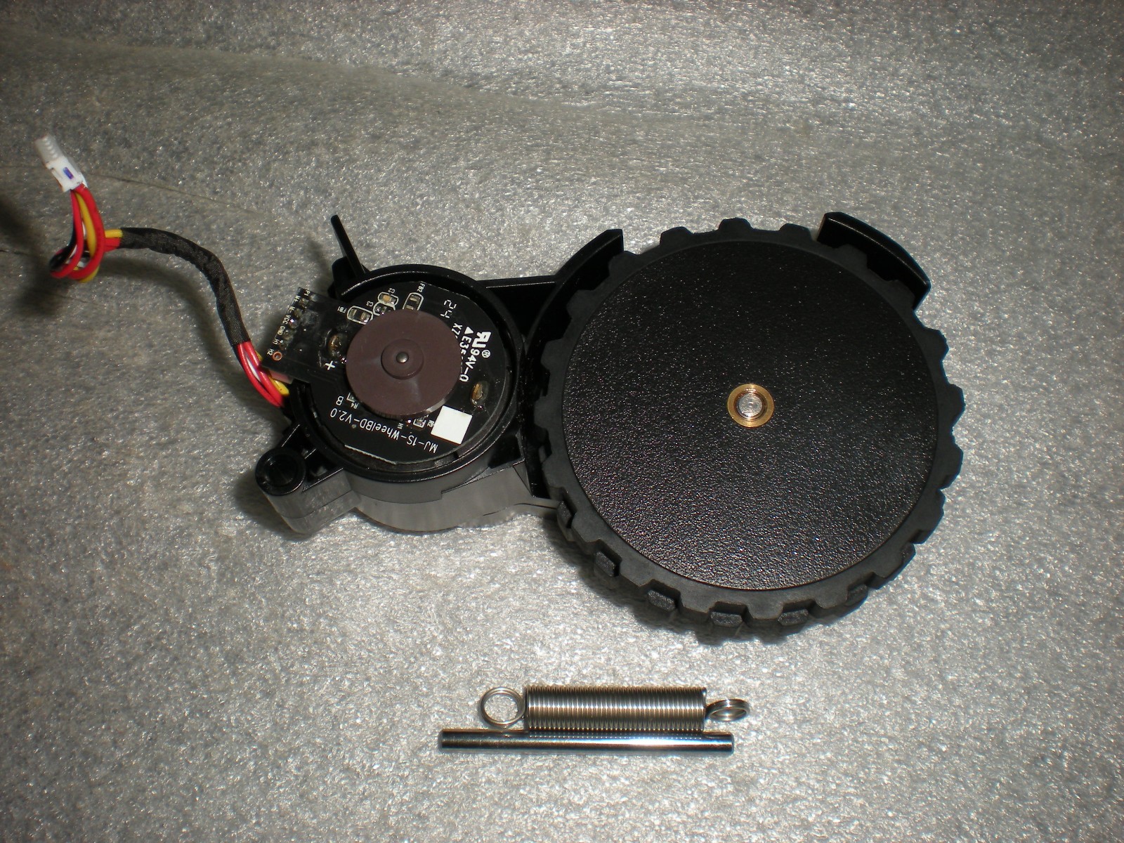 New Genuine iRobot Roomba Combo Vac Essential Q011020 Robot Right Wheel Motor
