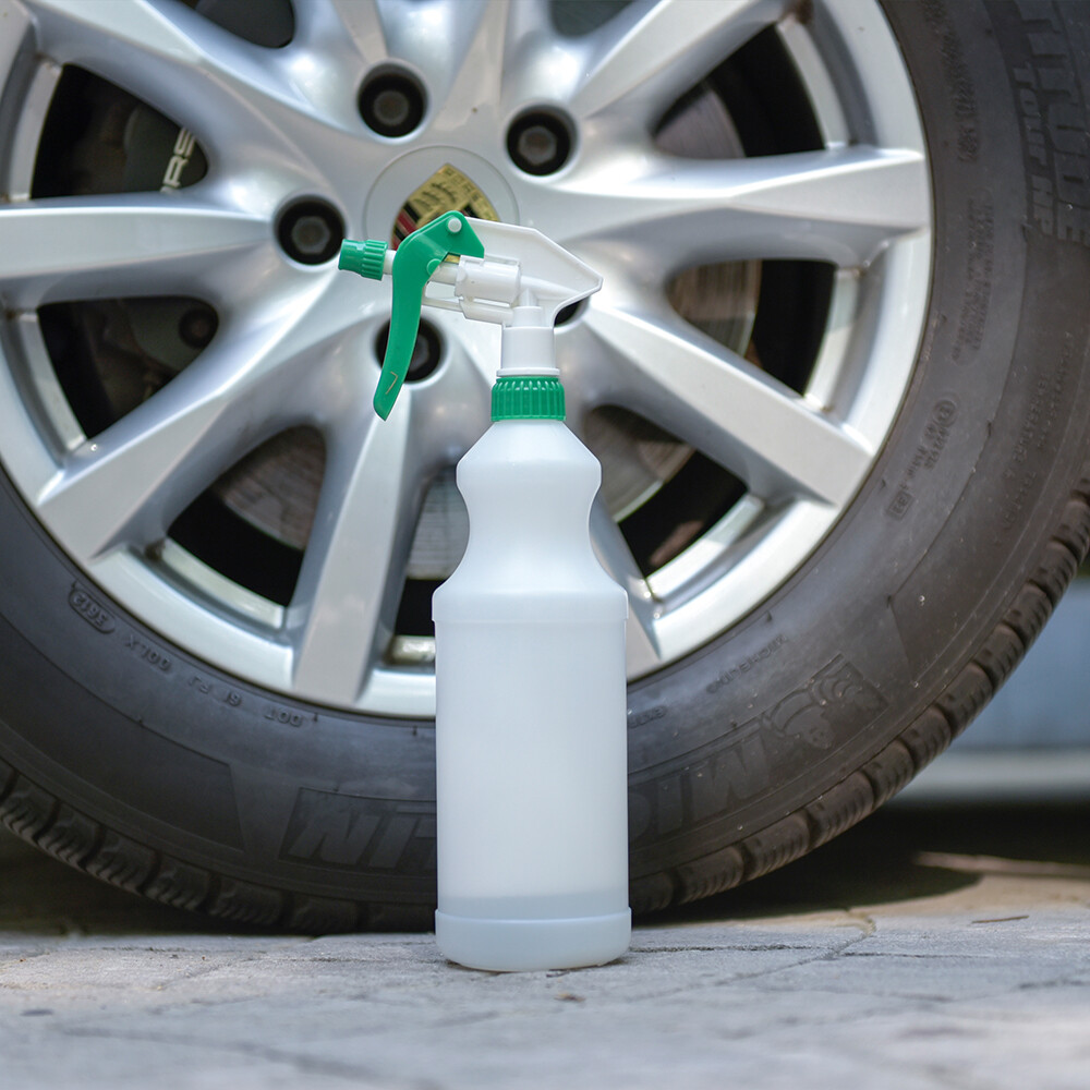 Plastic Trigger Spray Bottle 32 oz Heavy Duty Chemical Resistant Sprayer