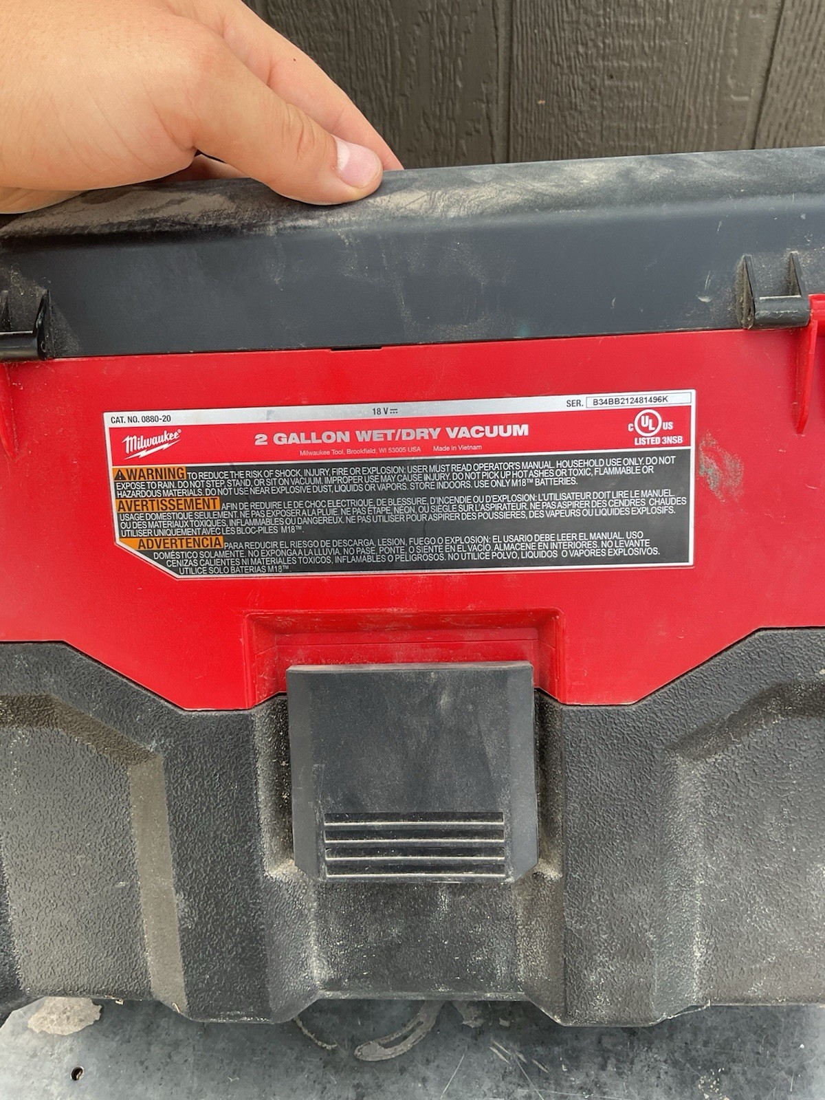 Milwaukee M18 18 Volt 2 Gallon Cordless Wet/Dry Vacuum, 0880-20 No Hose!