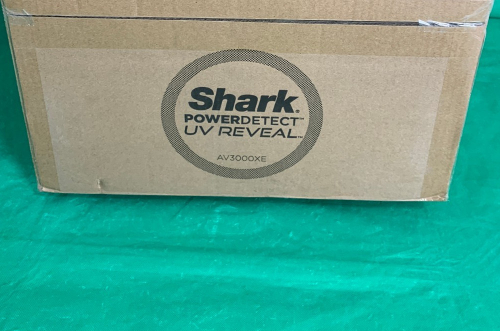 Shark PowerDetect UV Reveal 2-in-1 Robot Vacuum & Mop – White (AV3000XE)