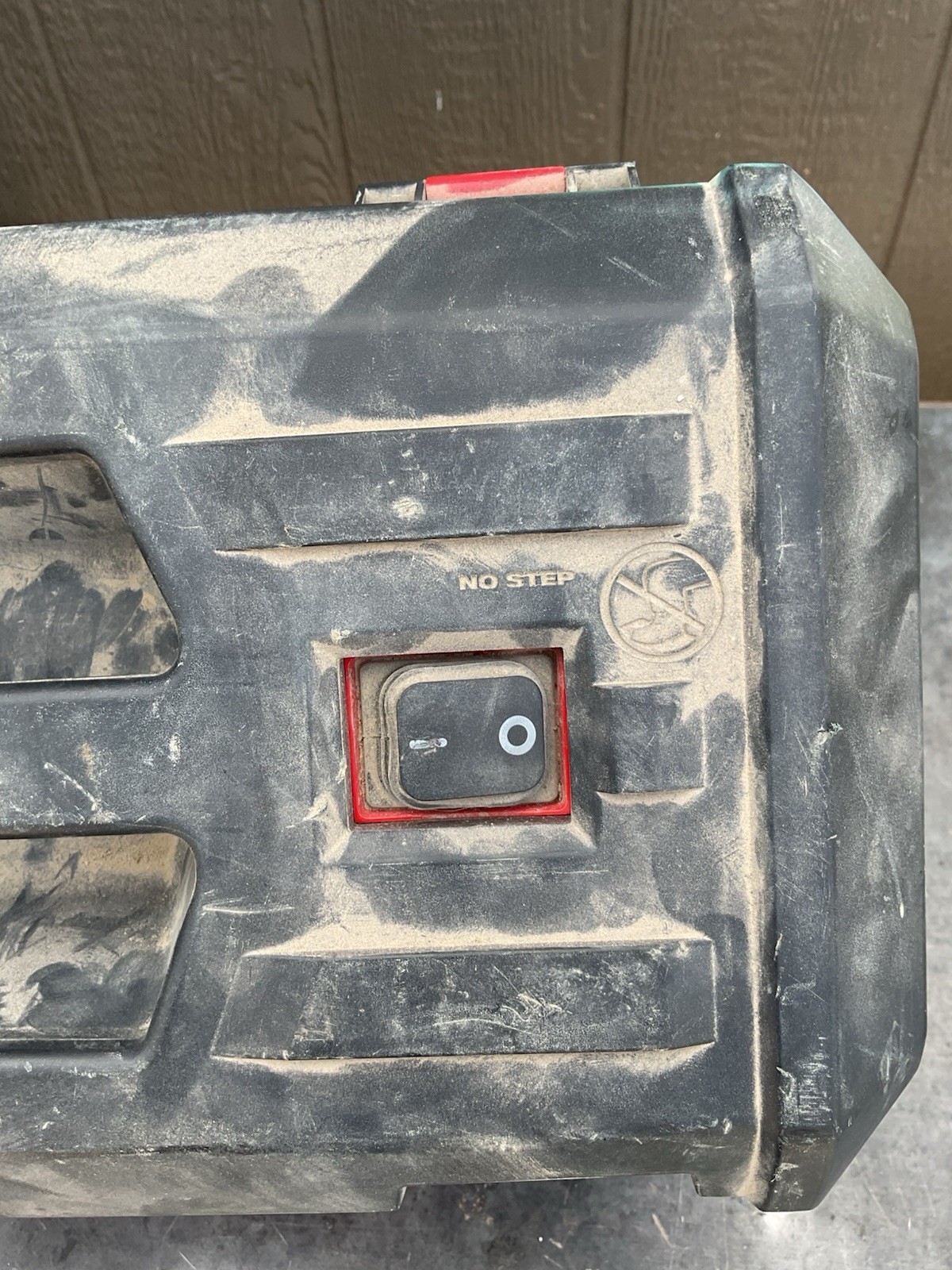 Milwaukee M18 18 Volt 2 Gallon Cordless Wet/Dry Vacuum, 0880-20 No Hose!