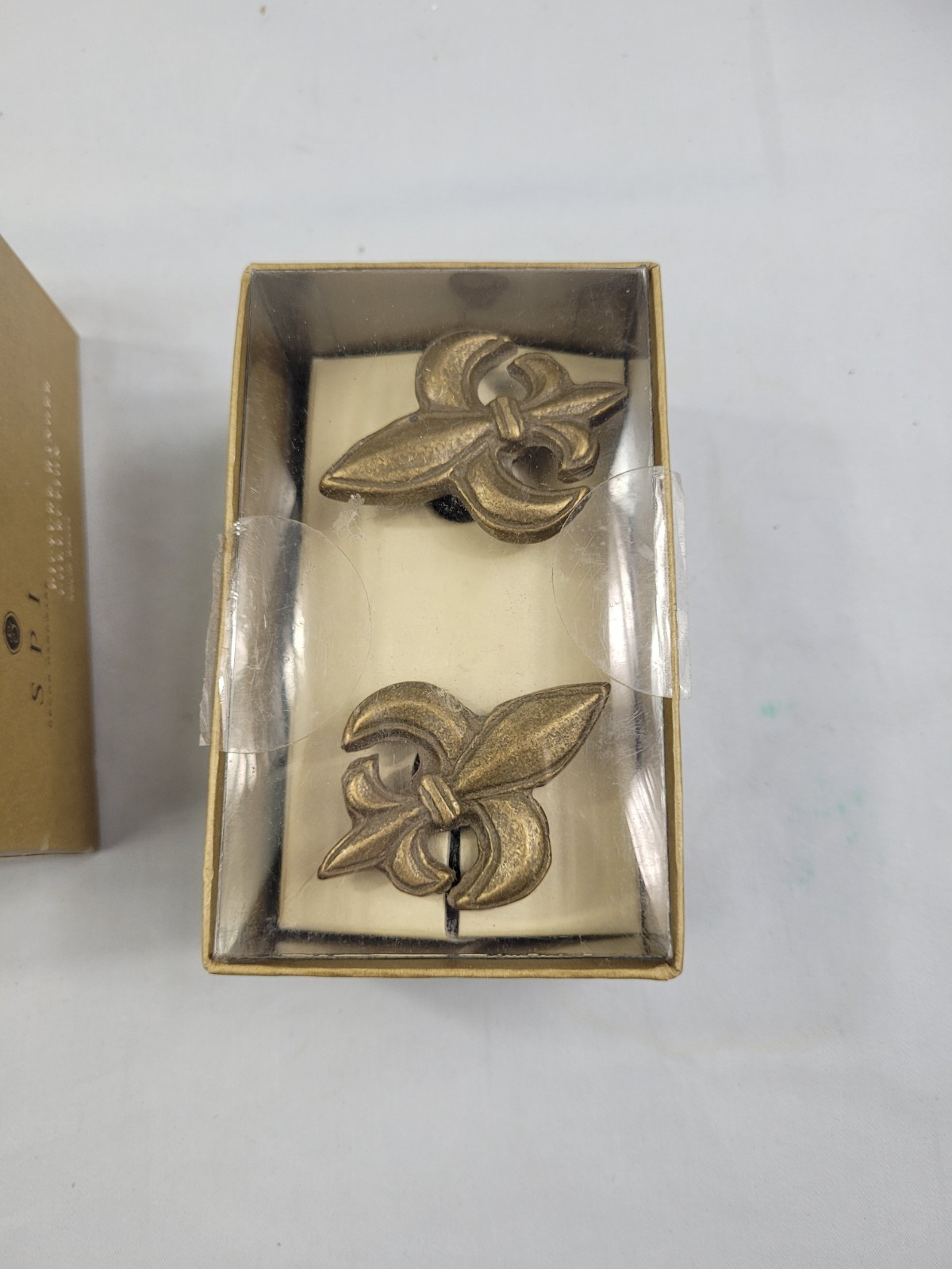 SPI Decor Hardware Picture Hanger Collection Brass 2-2Pack. 92
