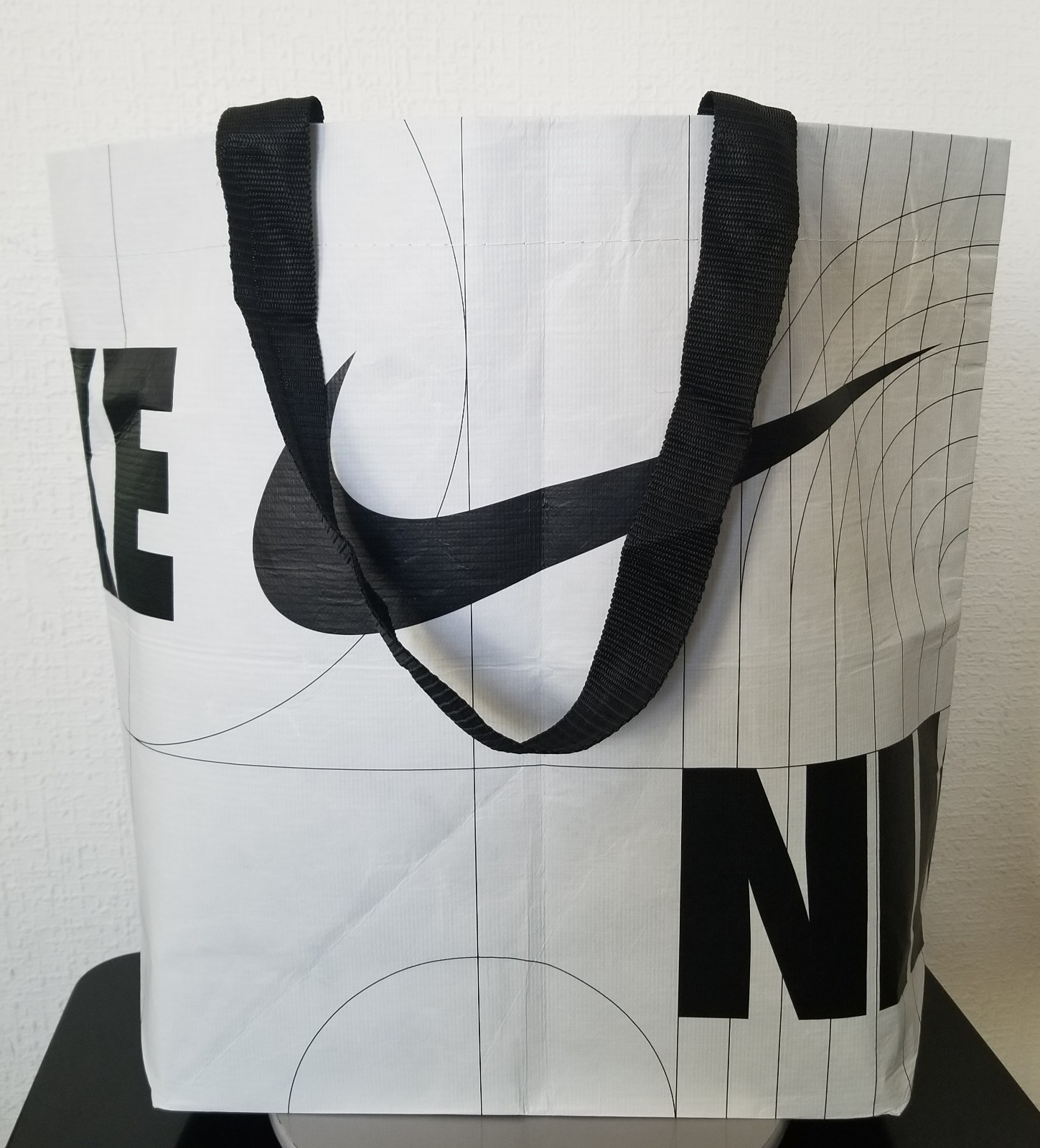 Nike Move to Zero Eco-Friendly Reusable Grocery Laundry Shopping Bag Gift Tote