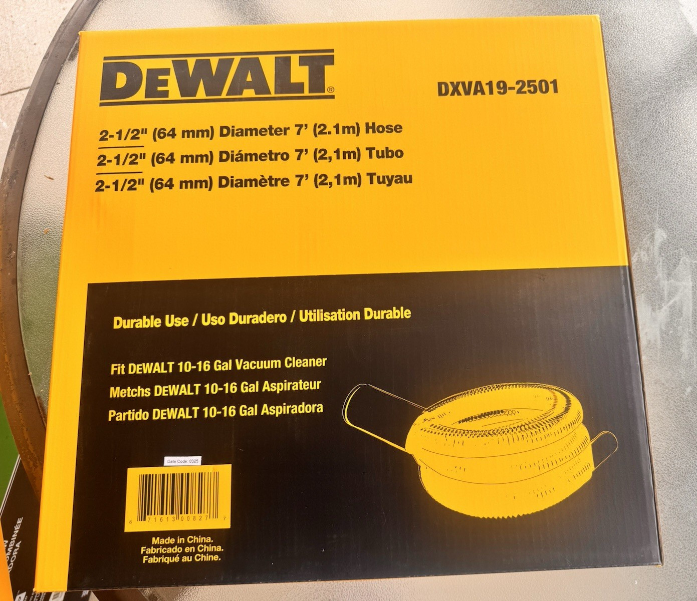 DEWALT DXVA19-2501 2-1/2 in x 7 ft Vacuum Hose for 10-16 Gal Vac