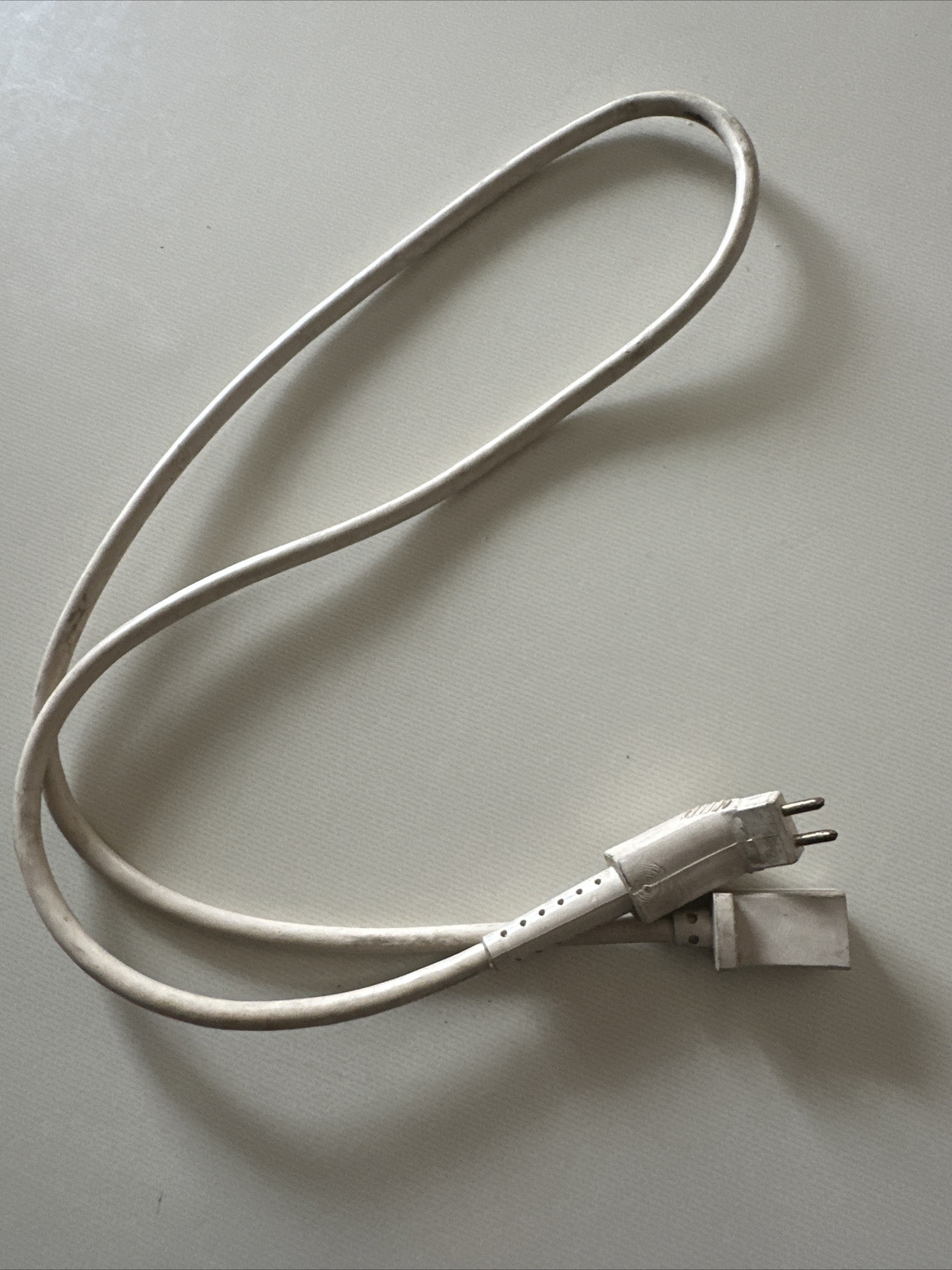Unknown 40” Electrolux Power Adapter