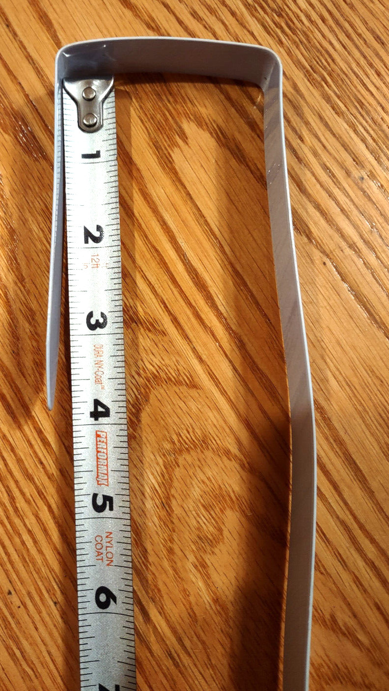 Metal Over the Door Wreath Hanger White 9.5 in Long Up to 2.25 in Door Width