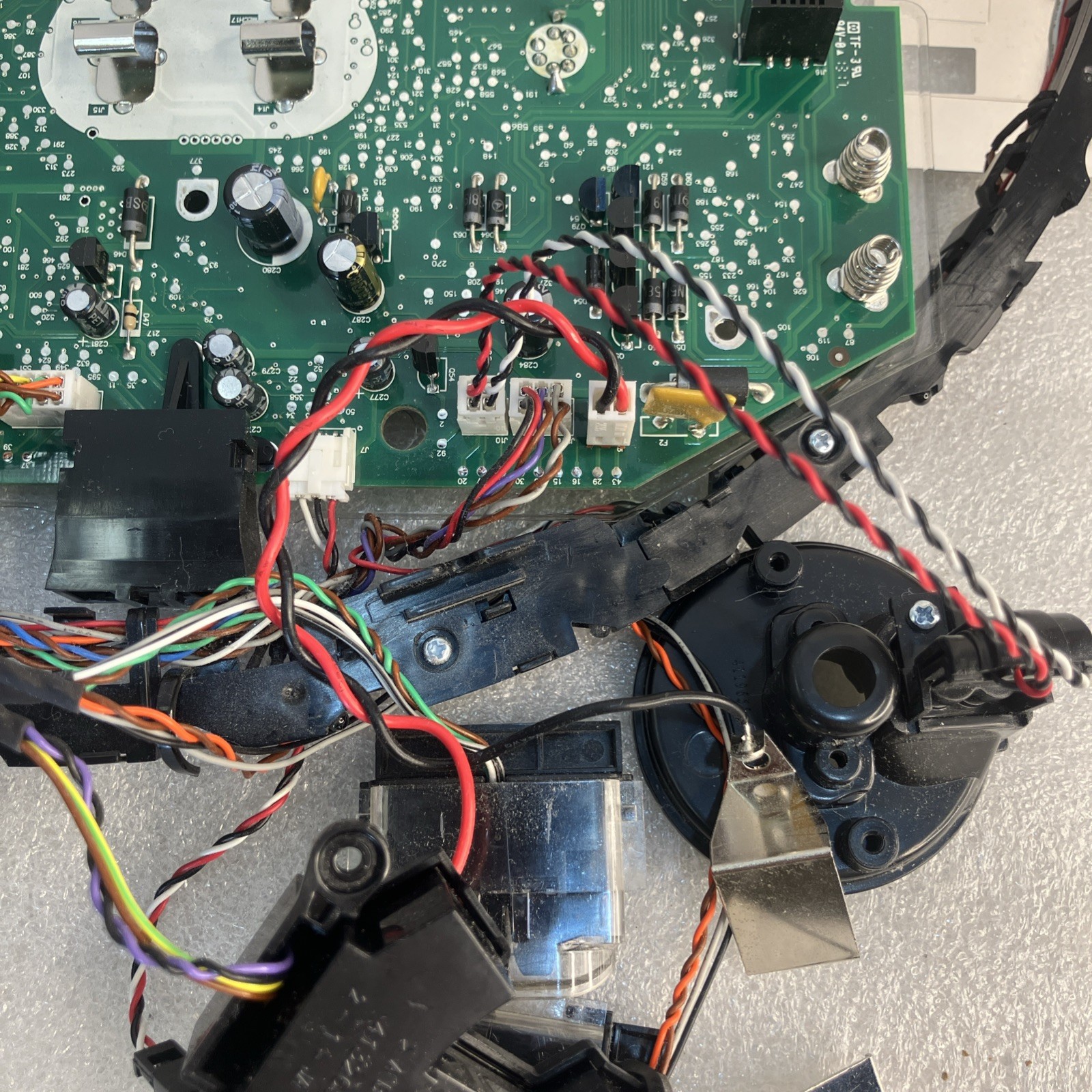 iRobot Roomba 805 Robotic Vacuum part, Circuit Board, All Sensors & Connections