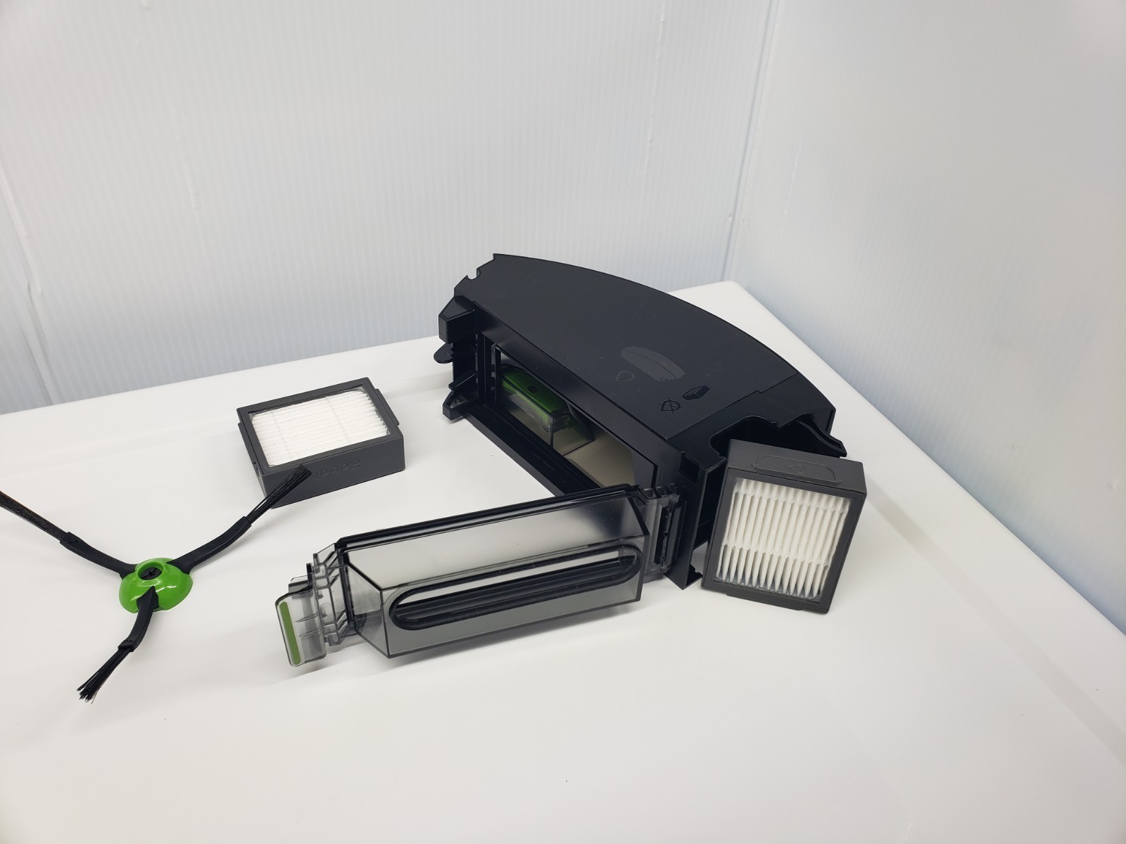 iRobot Roomba Clean Base Automatic Dirt Disposal Charger j5+ j6+ j7+ j8+with bin