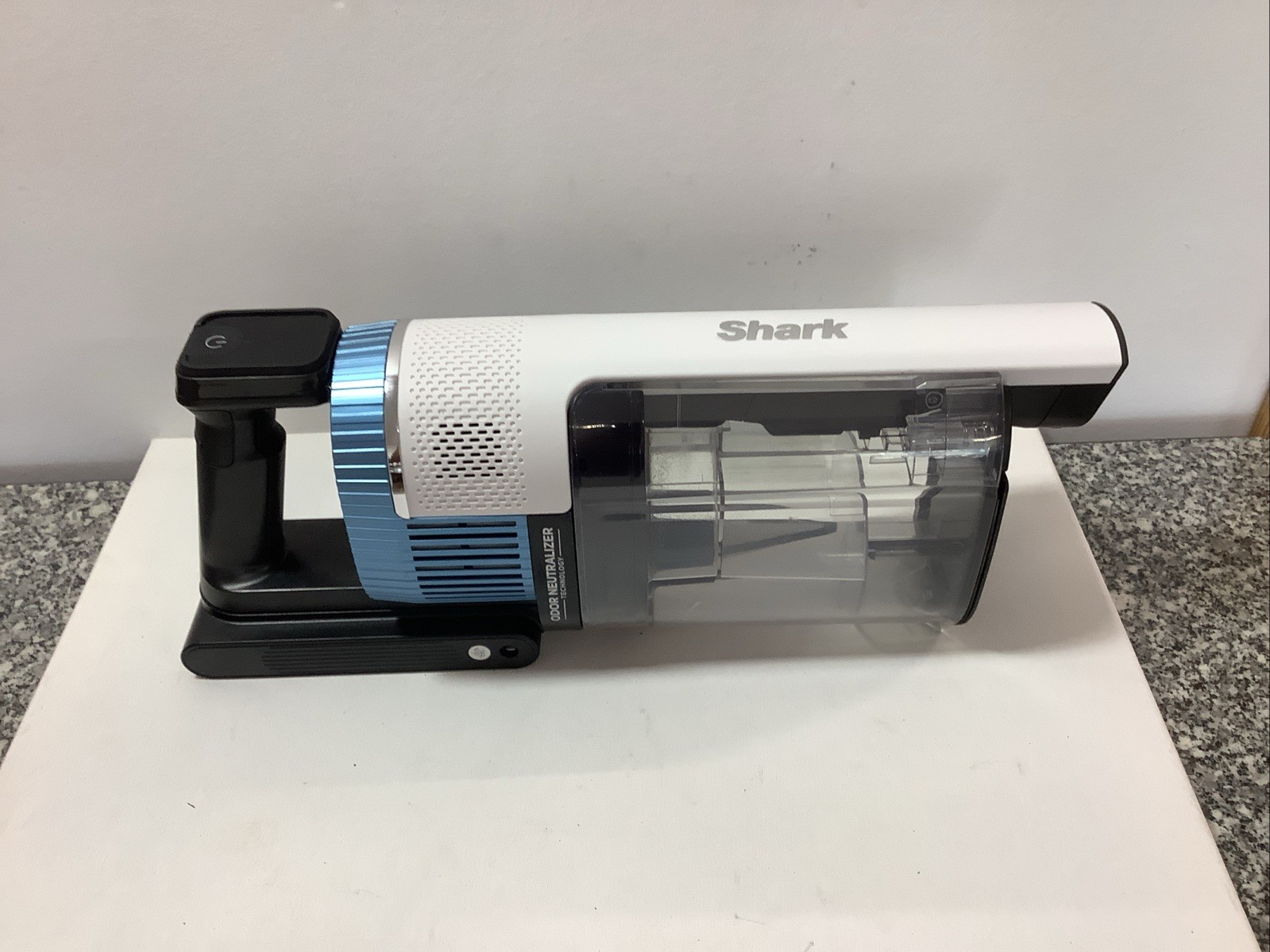 Shark Pro Cordless Vacuum Clean Sense IQ IZ562H – Motor & Canister W/ Battery
