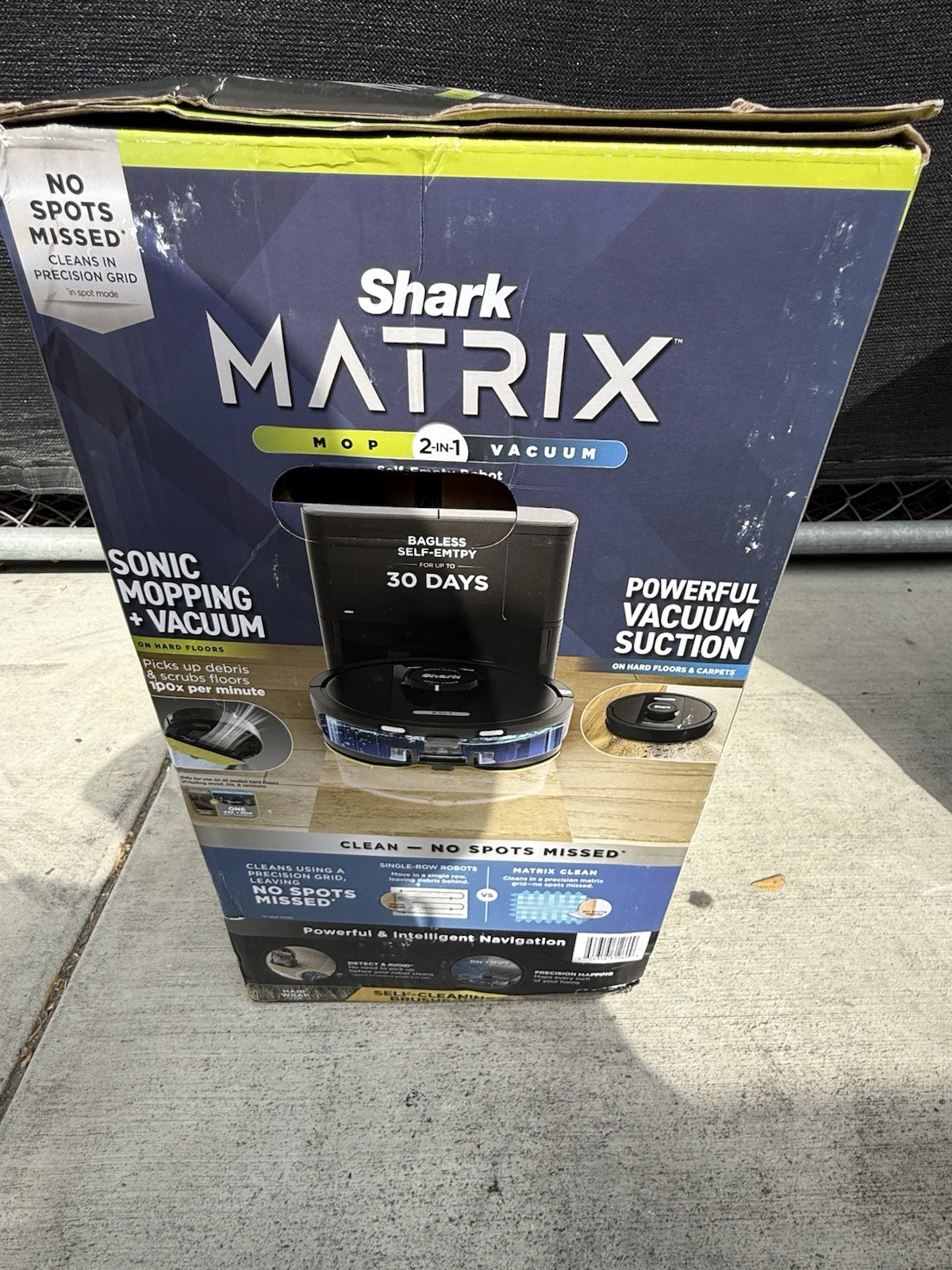 SHARK MATRIX PLUS 2-IN-1 SELF-EMPTY ROBOT VACUUM AND MOP – BLACK/SILVER