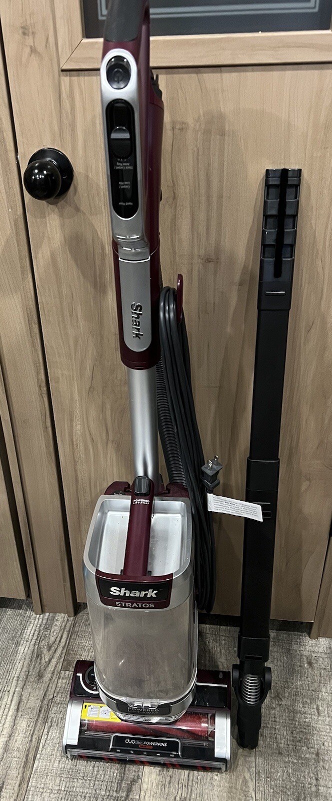 Shark AZ3000 Stratos Upright Vacuum with DuoClean PowerFins HairPro