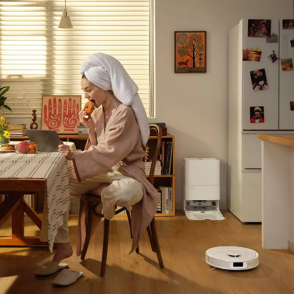 Roborock Qrevo Pro Robot Vacuum and Mop with FlexiArm Edge Mopping Dynamic