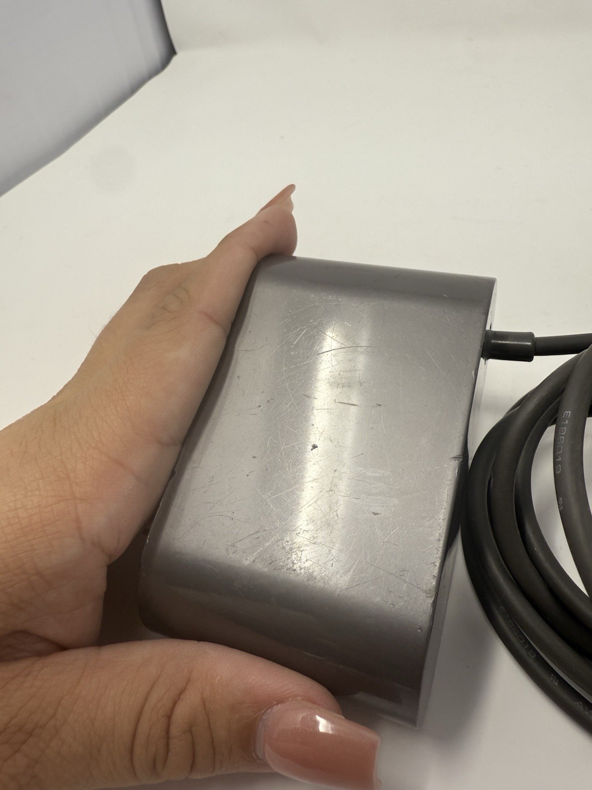 Dyson Class 2 Battery Charger Genuine For V8 Vacuum Model 205720-02