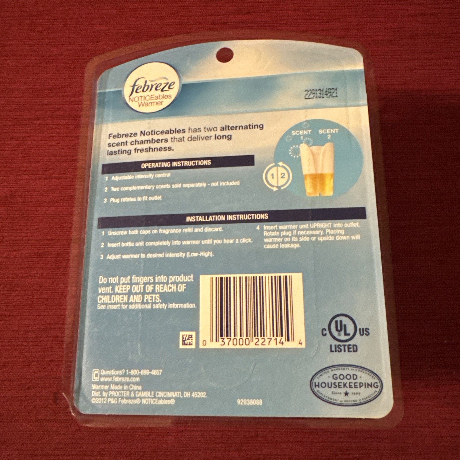 Febreze Noticeable Warmers. New. Open Box. Very Good Condition. Fast Shipping.