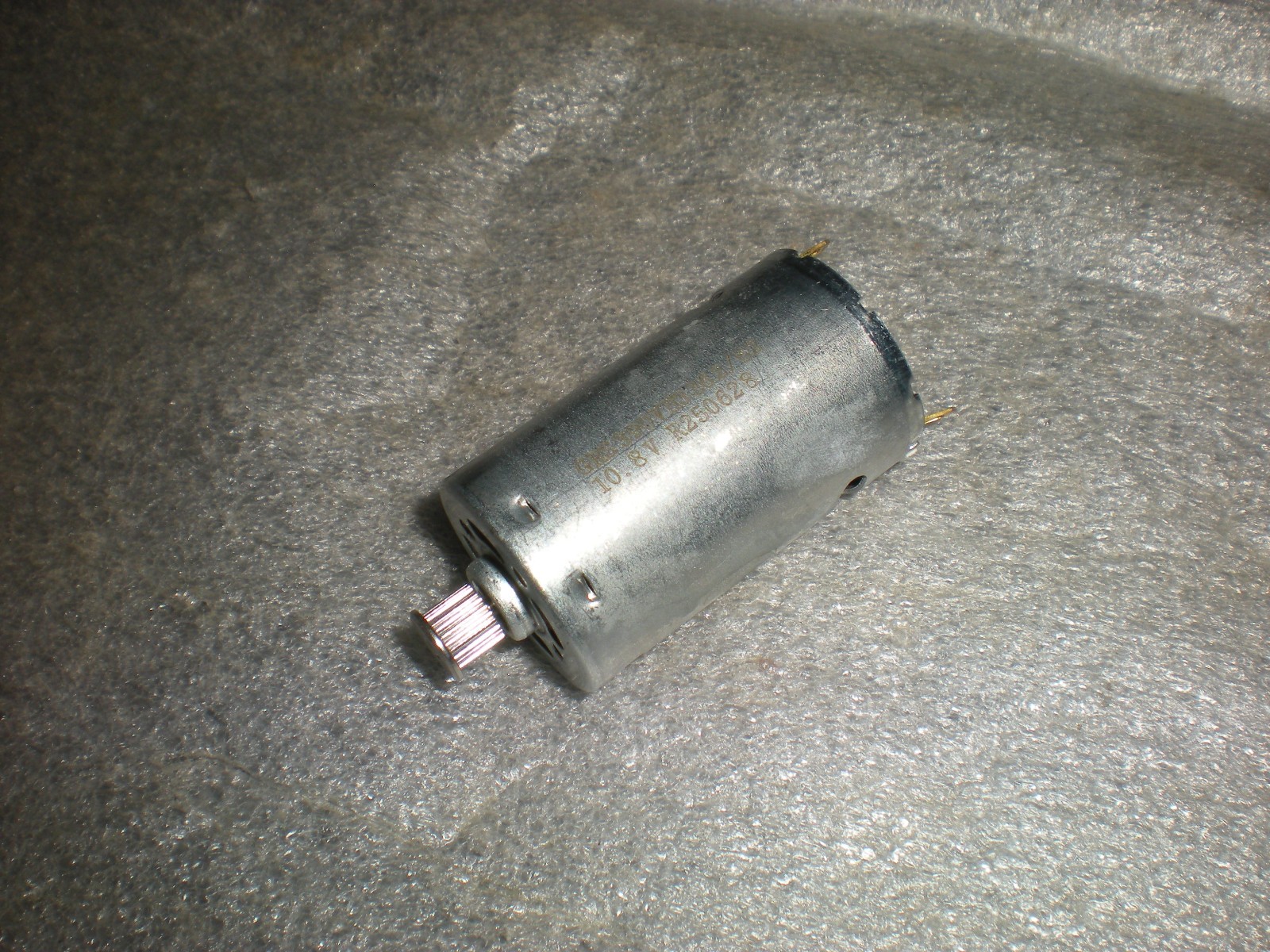 Genuine Shark SV2002 Freestyle Max Cordless Vacuum Roller Brush Head Motor Part