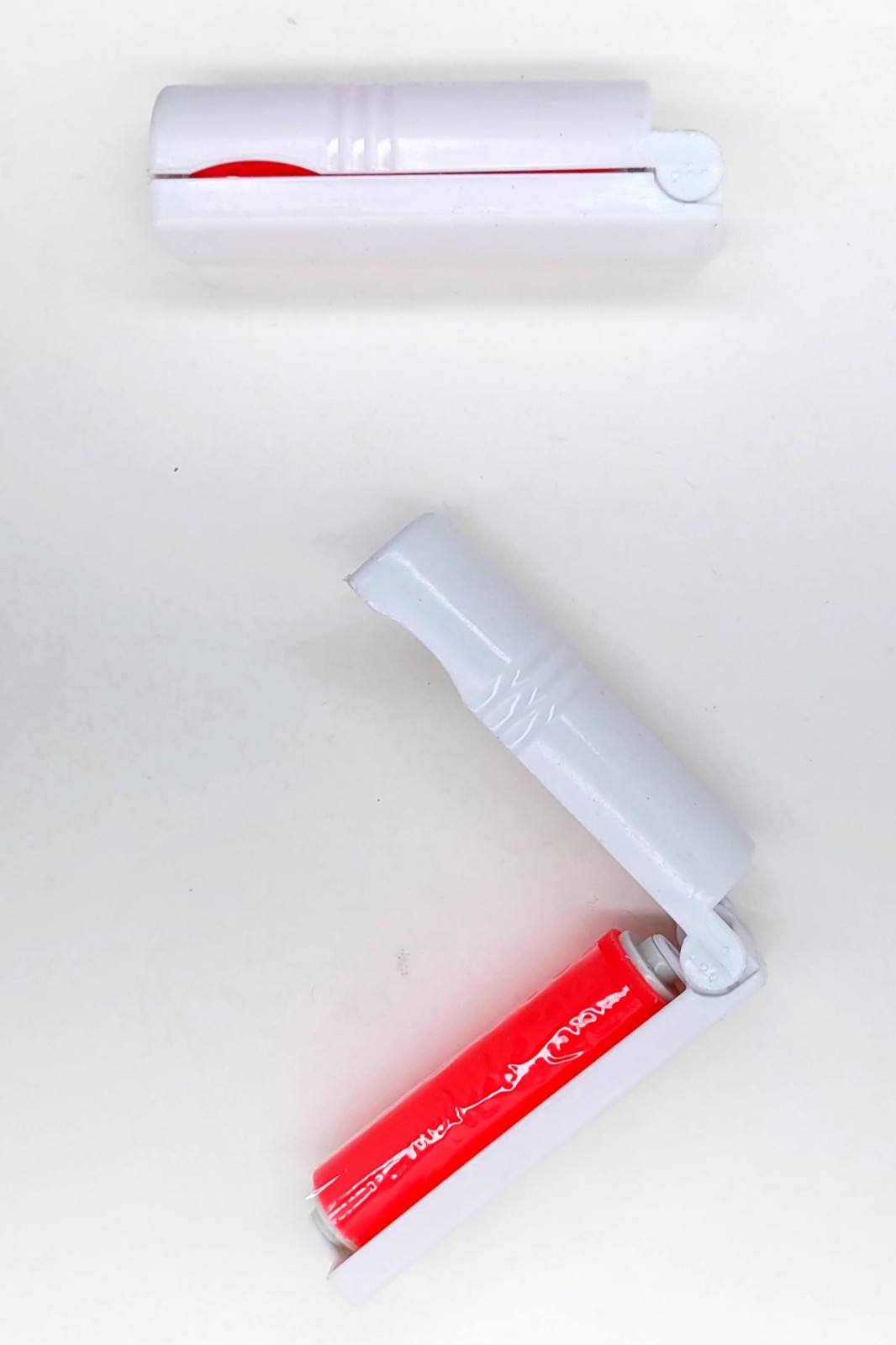 Travel Size Washable Lint Roller With Protective Cover – Clean Lint and Hair