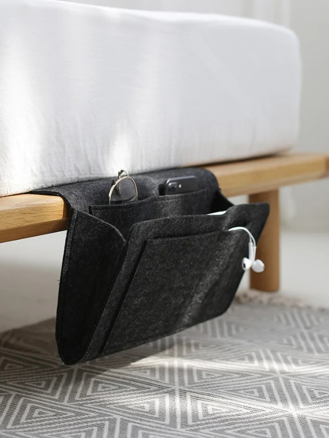 1PCS Felt Storage Hanging Bag for Bed, Sofa, or Carpet – Compact Organizer – NEW