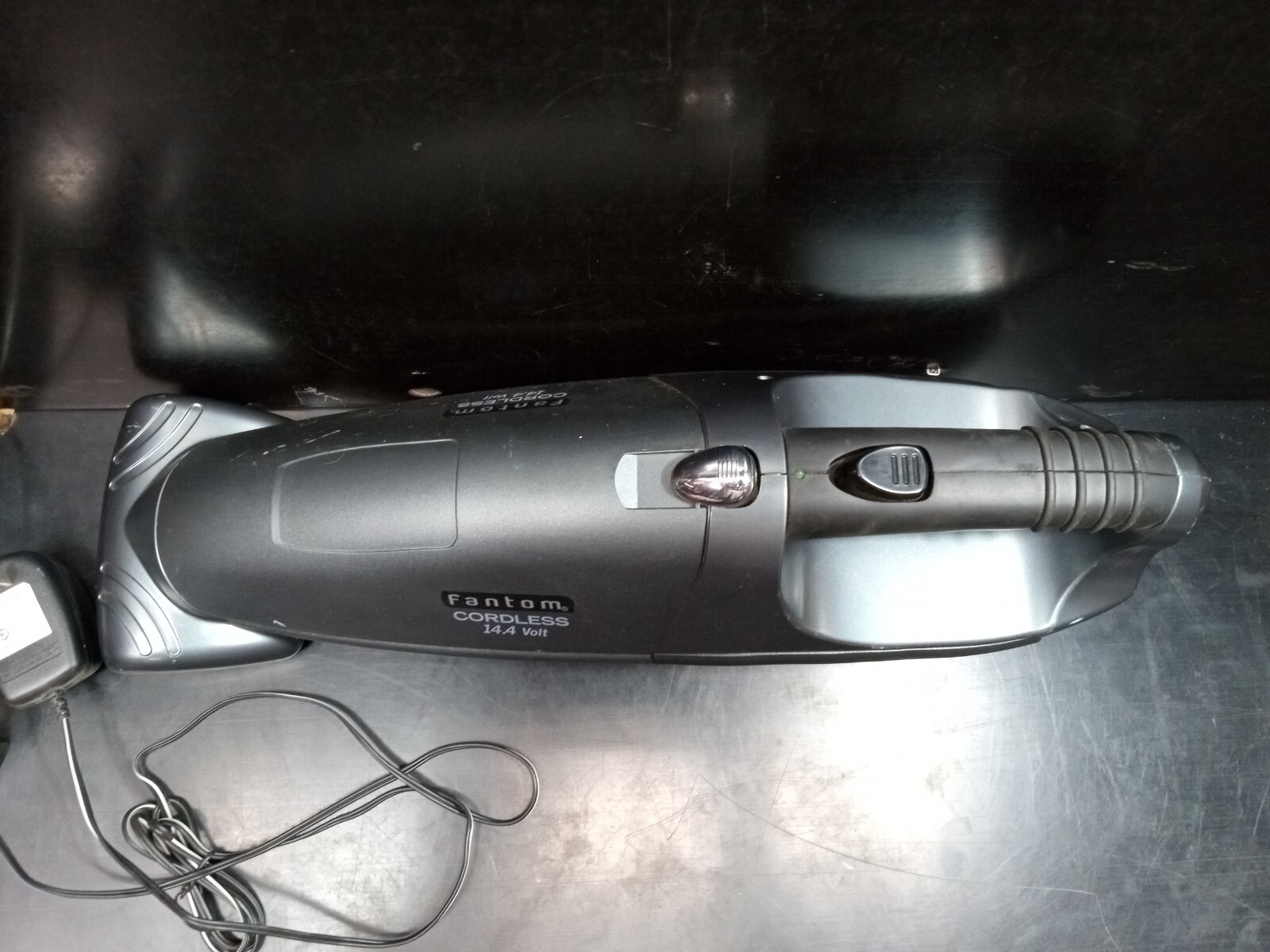 Fantom Handheld Vacuum Cleaner 14.4v Cordless TESTED WORKS Wall Mounted Charger