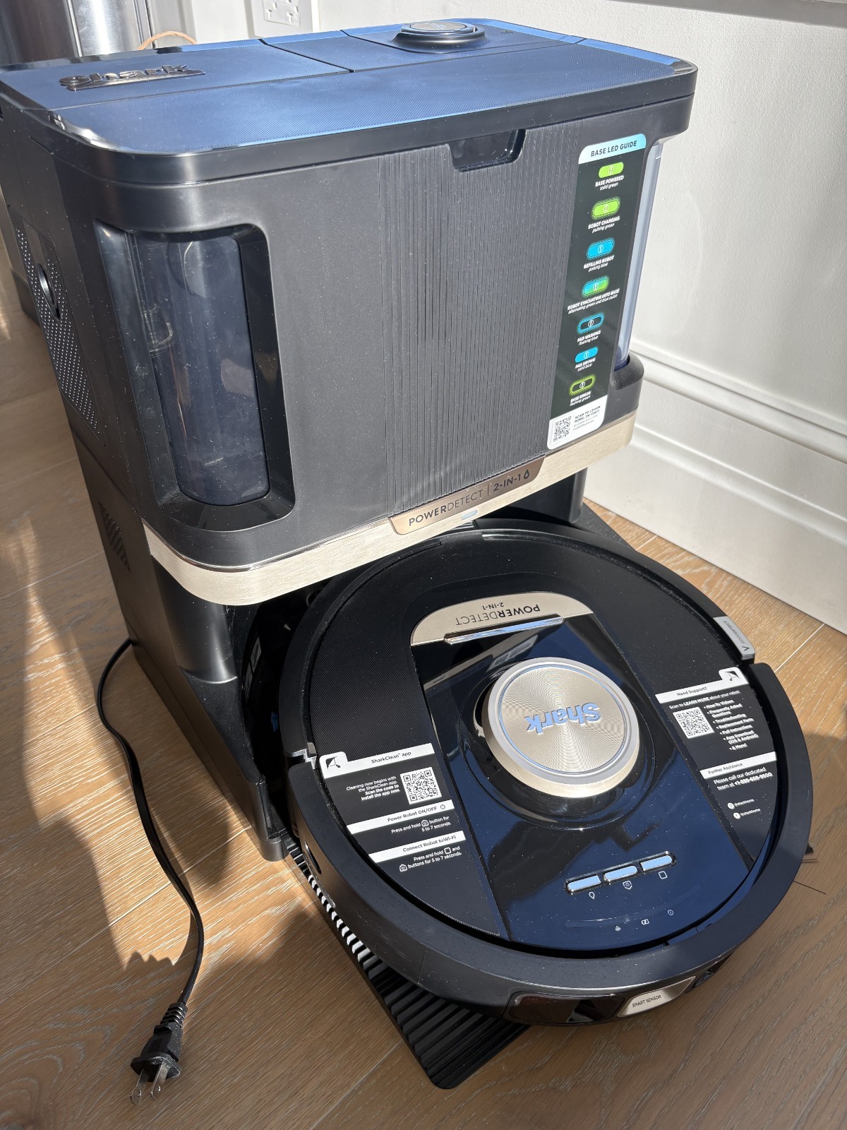 SHARK POWER DETECT 2IN1 ROBOT VACUUM AND MOP WITH NEVERTOUCH