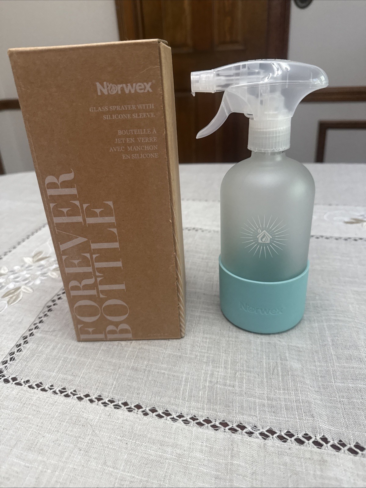 NORWEX FOREVER GLASS BOTTLE SPRAYER- SEA MIST SLEEVE-NEW IN BOX