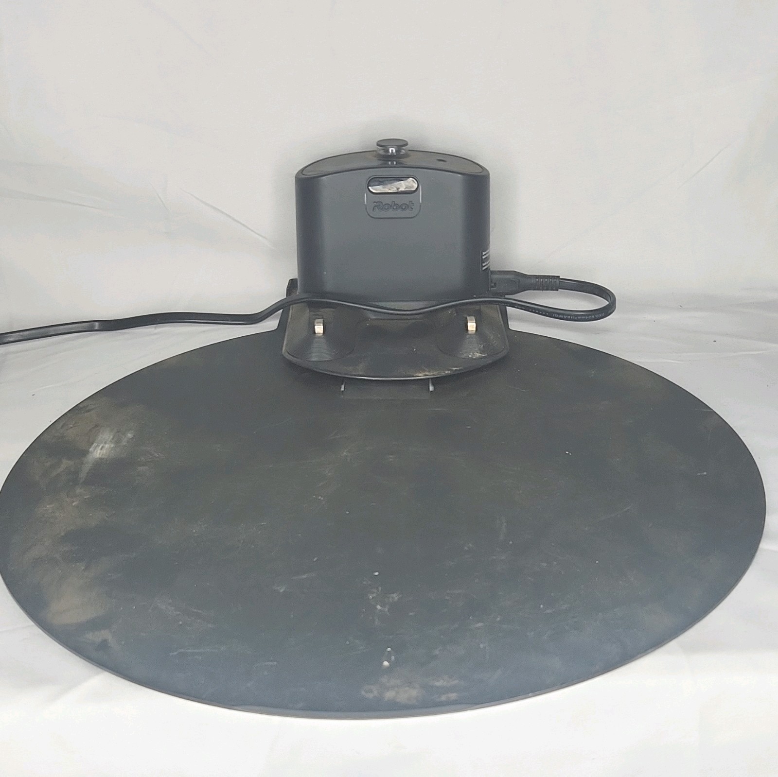 iRobot Roomba i3 Wi-Fi Robot Vacuum Cleaner w/ Charging Dock Tested Working