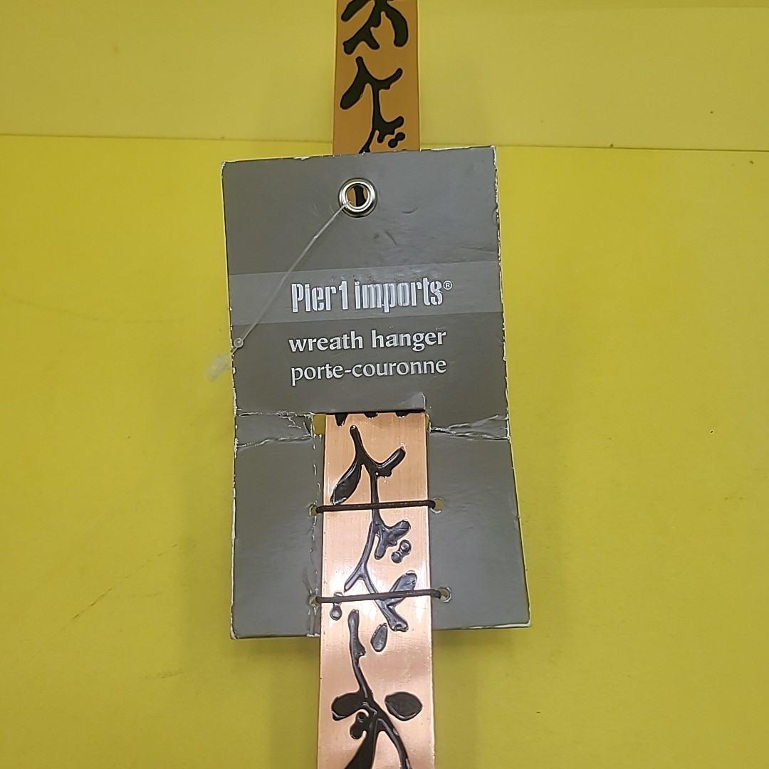 Pier 1 Imports 15″ COPPER Metal Wreath Hanger Over the Door 2″ Hook NWT