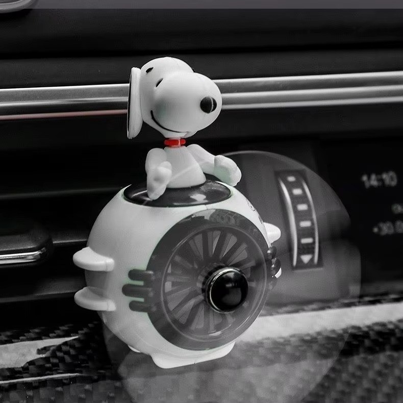 🚗 Snoopy Car Air Freshener – Cartoon Vent Mounted Purifier Gift – Rotating Fan