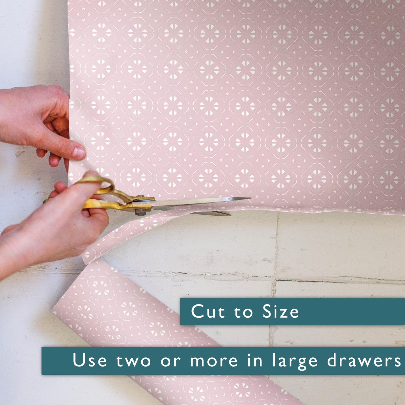 Fragrant Neroli & Bergamot Scented Drawer Liners In A Geometric Print In Helebor
