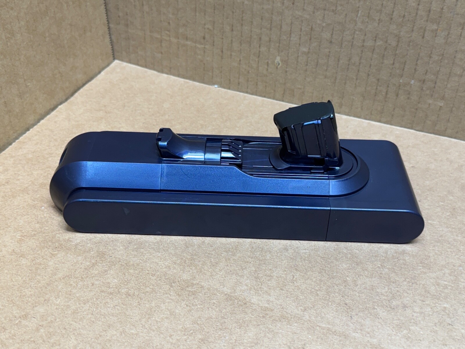 GENUINE OEM DYSON GEN5OUTSIZE VACUUM SV23 SV24 [507147-07] [972382-03] BATTERY