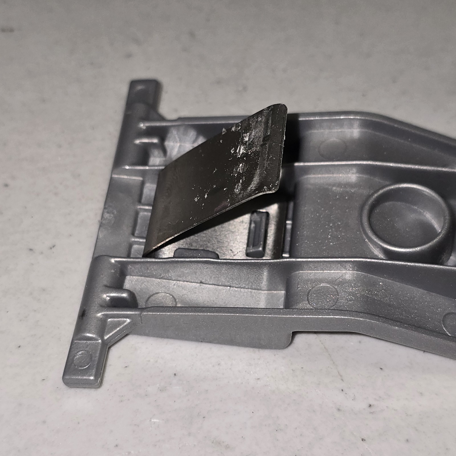 HOOVER UH71320 WindTunnel Pet Upright Vacuum Cleaner Replacement Handle Released