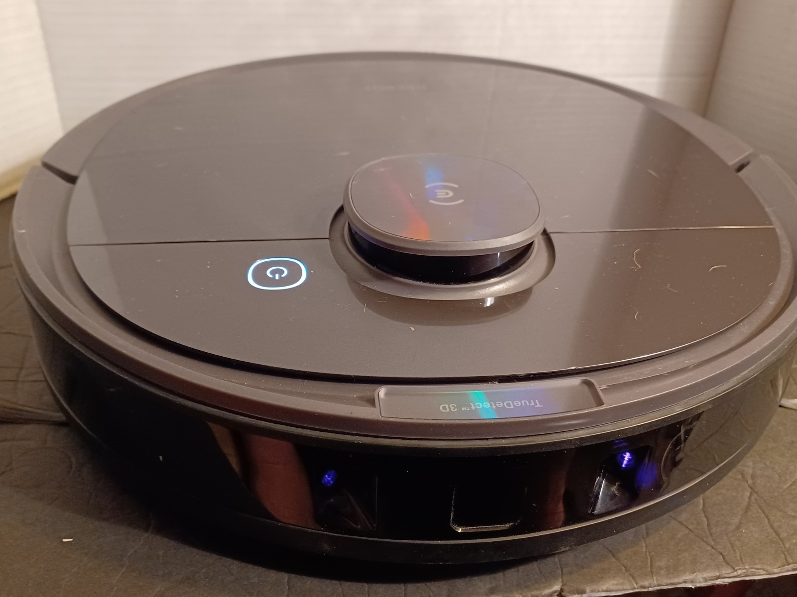 E COVACS DEEBOT OZMO T8 Smart Robot Vacuum In Good Condition
