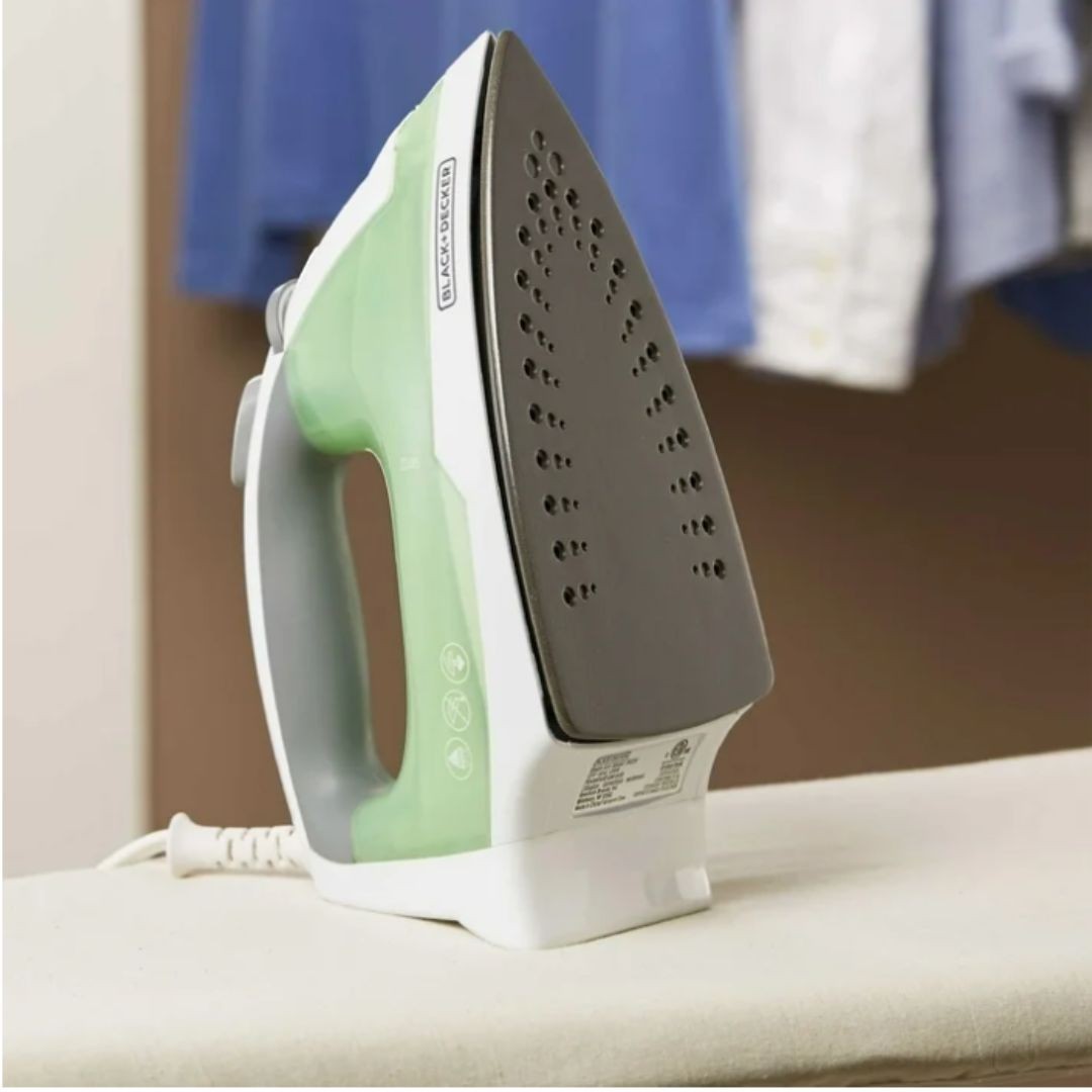 BLACK+DECKER Easy Steam Iron for Clothes, Smart Steam, 1200W, TrueGlide Nonstick