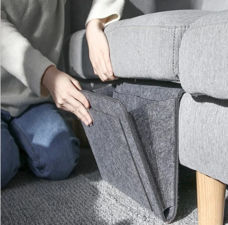 1PCS Felt Storage Hanging Bag for Bed, Sofa, or Carpet – Compact Organizer – NEW