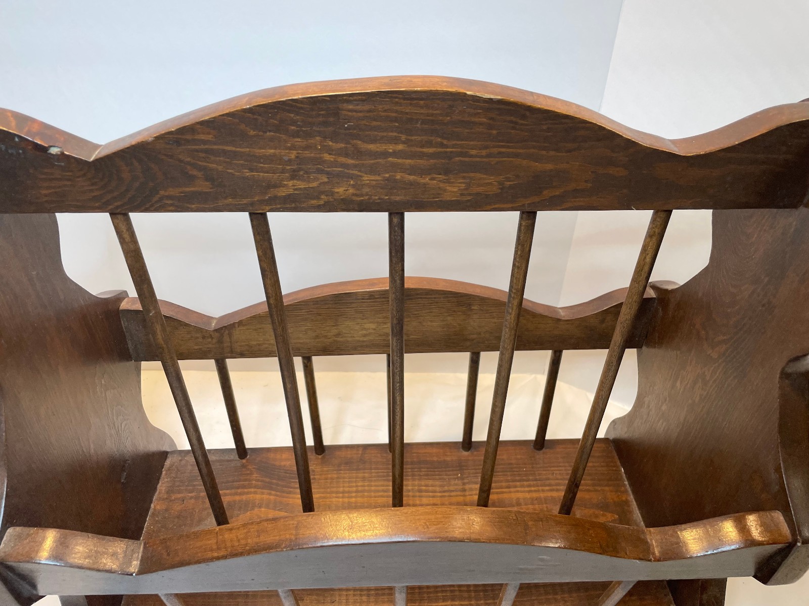 Vintage Solid Wood Magazine Rack Holder Stand Newspaper Record Spindle 18.5″