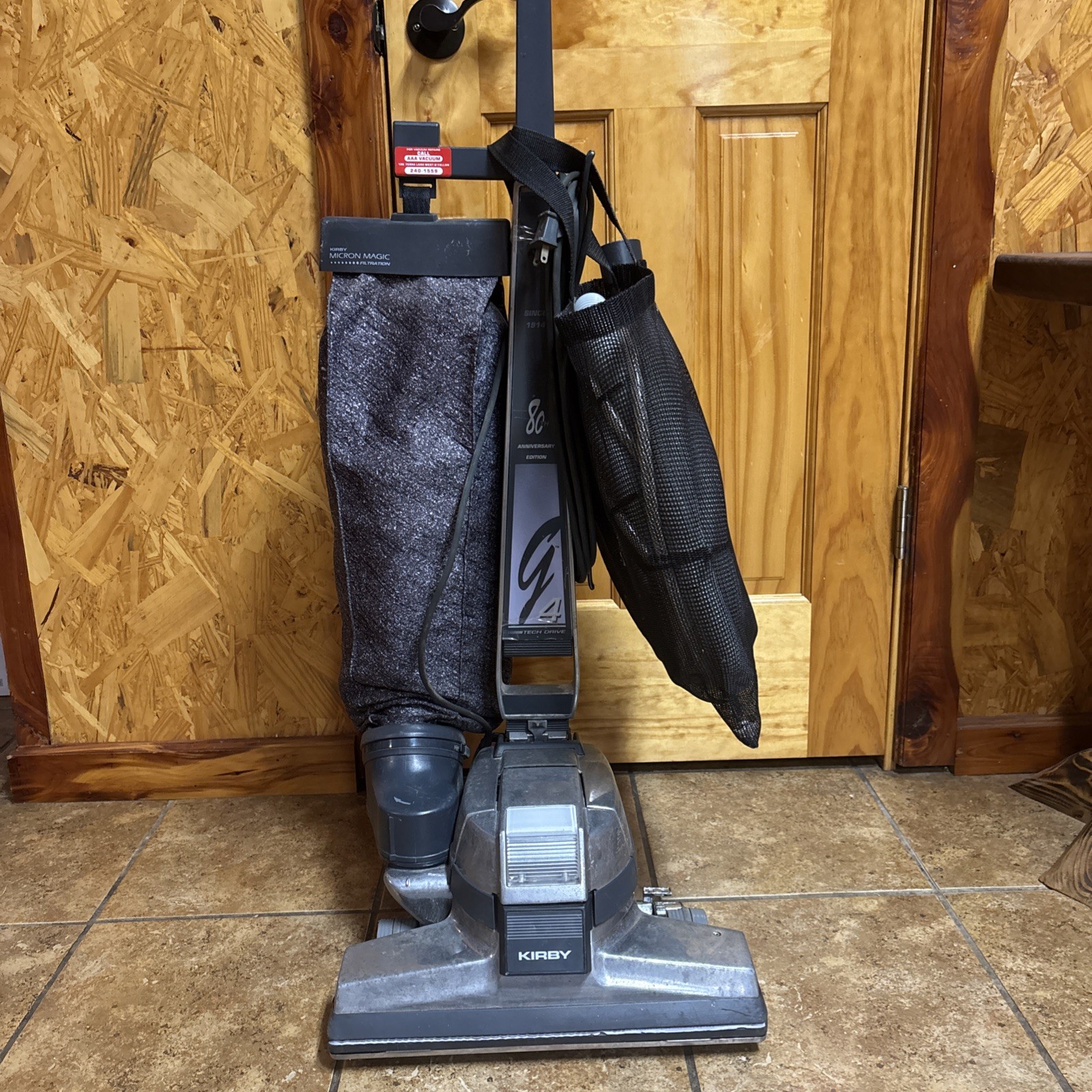KIRBY G4D Vacuum cleaner Tested Comes with Accessories!