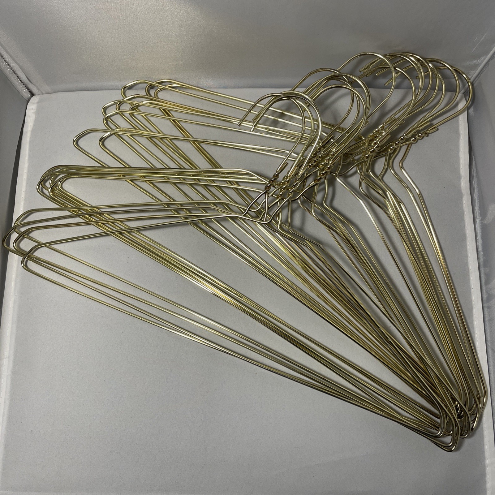 Lot of 18 Thin Bright Gold-tone Hangers Metal 2mm Thickness GUC 8.5″ x 15.5″