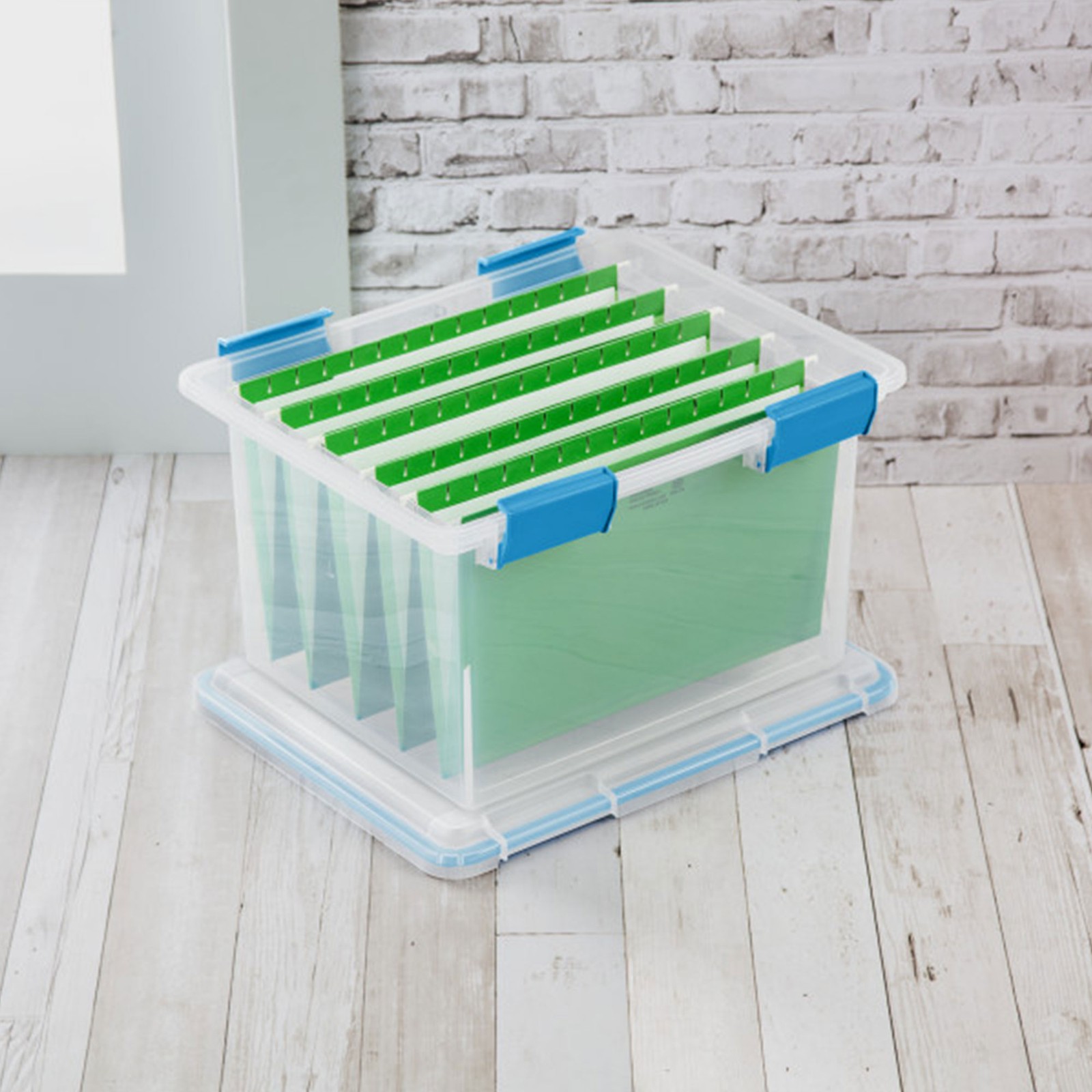 Sterilite Large 32 Qt Home Storage Container Tote with Latching Lids, (4 Pack)