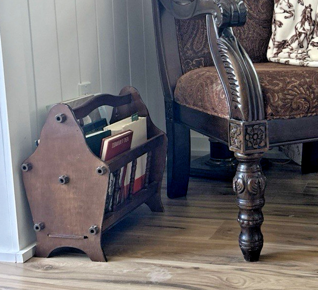 Vintage Wooden Magazine / Book / Newspaper Rack Holder Country Cottage
