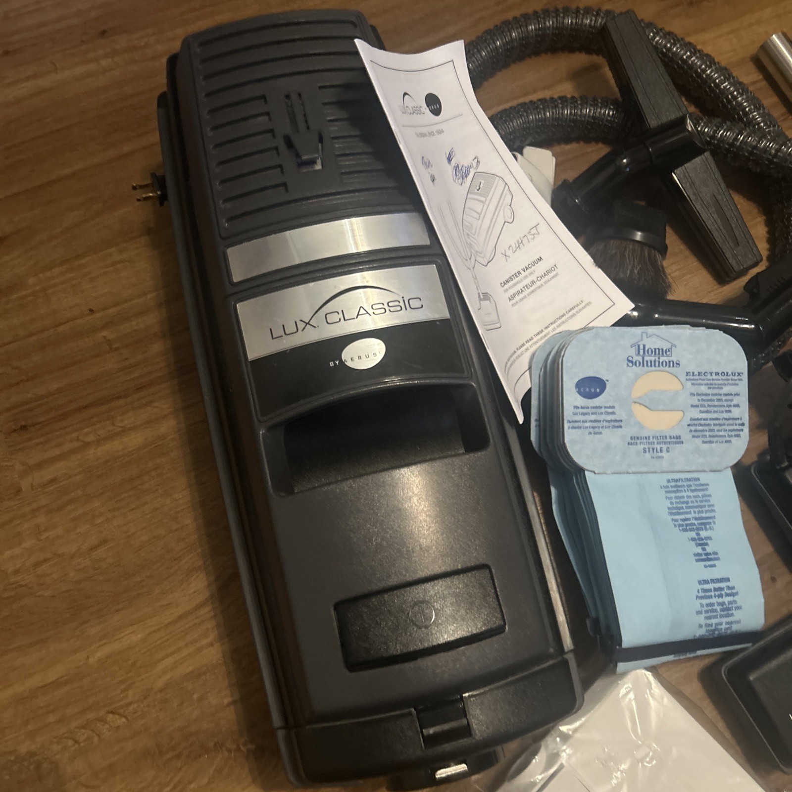 Electrolux Aerus Lux Classic C151H Canister Vacuum w/ Rug/Floor Attachment Bags