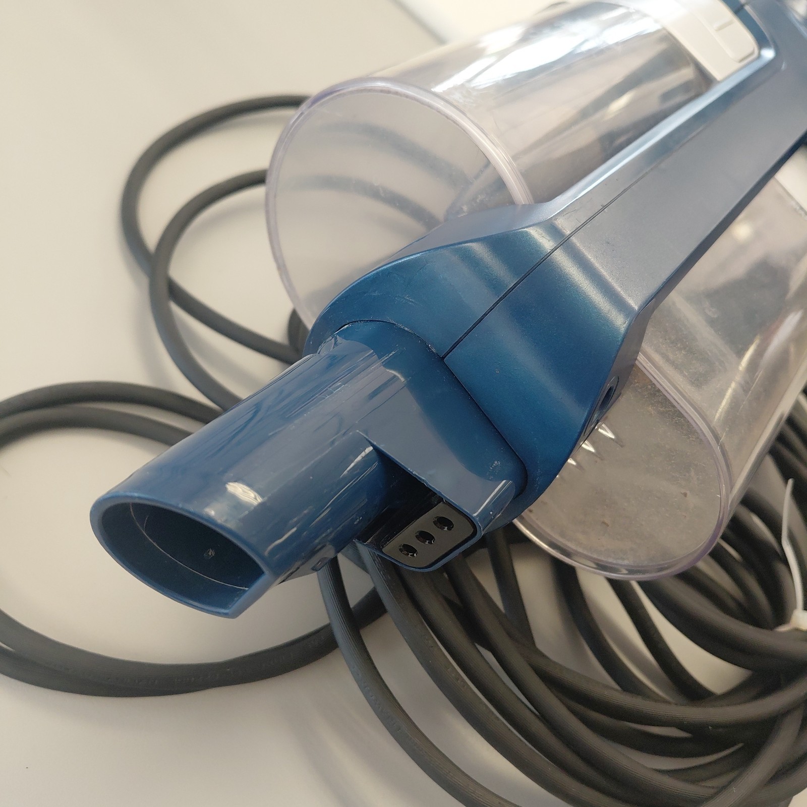 Shark Stratos UltraLight Stick Vacuum HZ3002 Blue MOTOR BASE & DUST BIN
