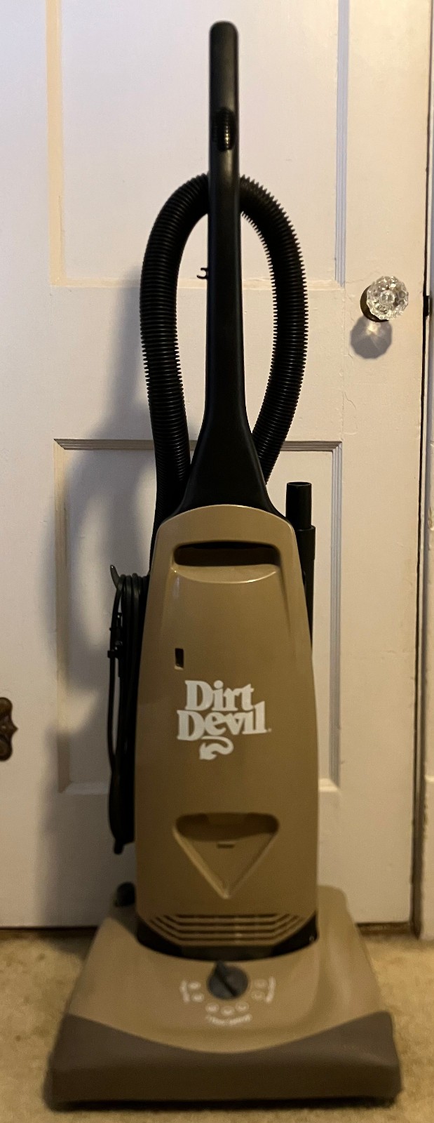 Dirt Devil Swivel Glide Vacuum Cleaner with Hose and Attachments