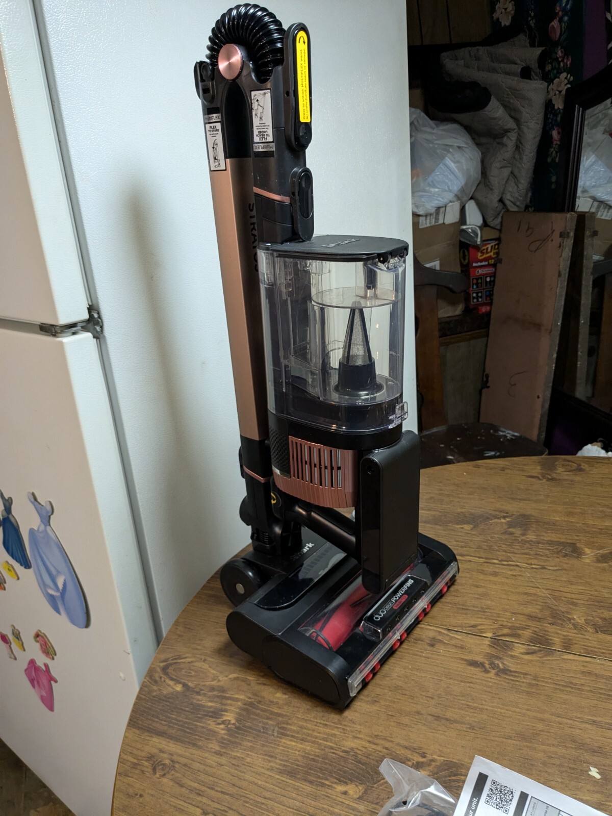 Shark Stratos Cordless Vacuum – Rose Gold (IZ840H)