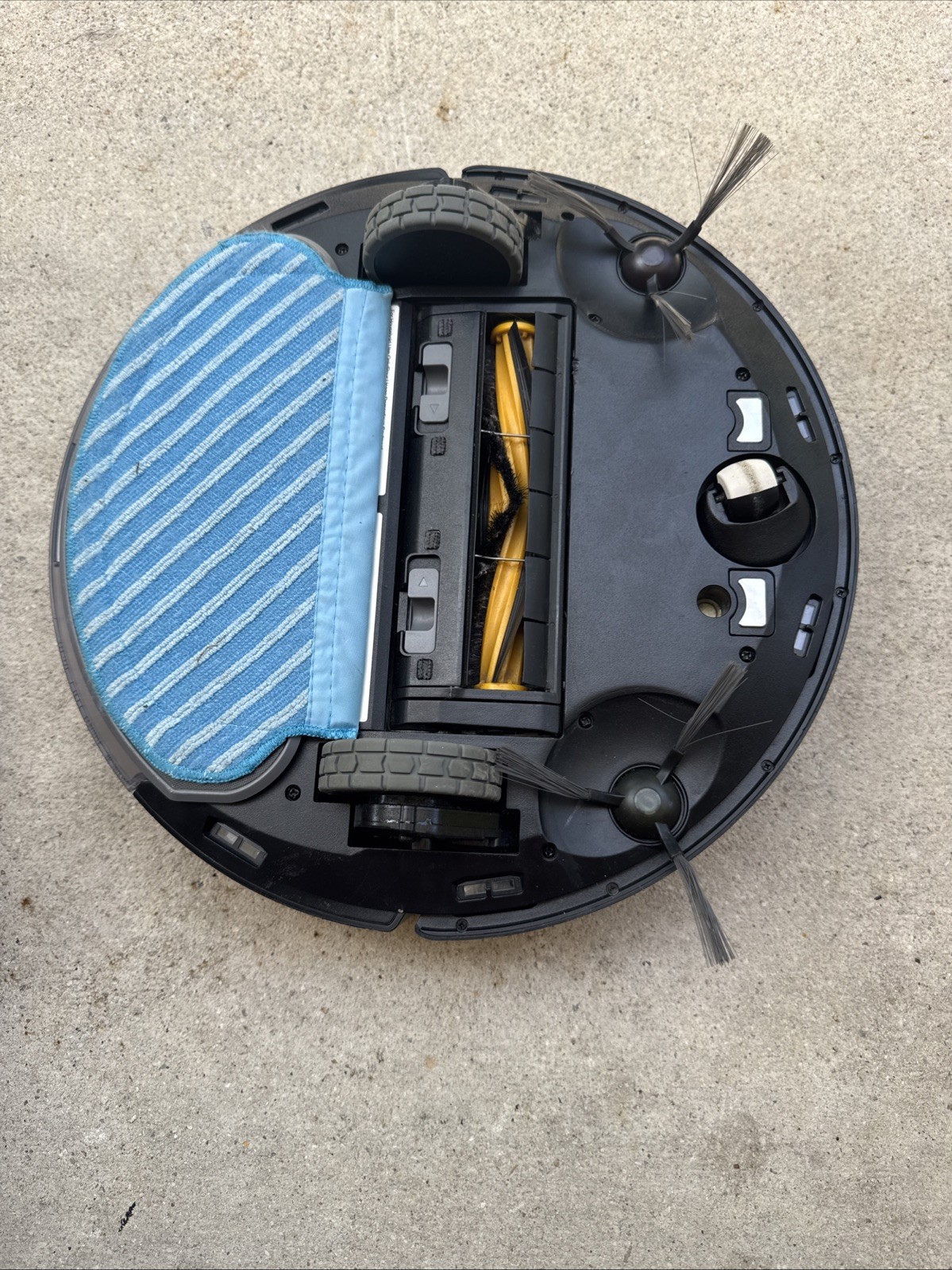 DEEBOT OZMO Robot Vacuum For Parts