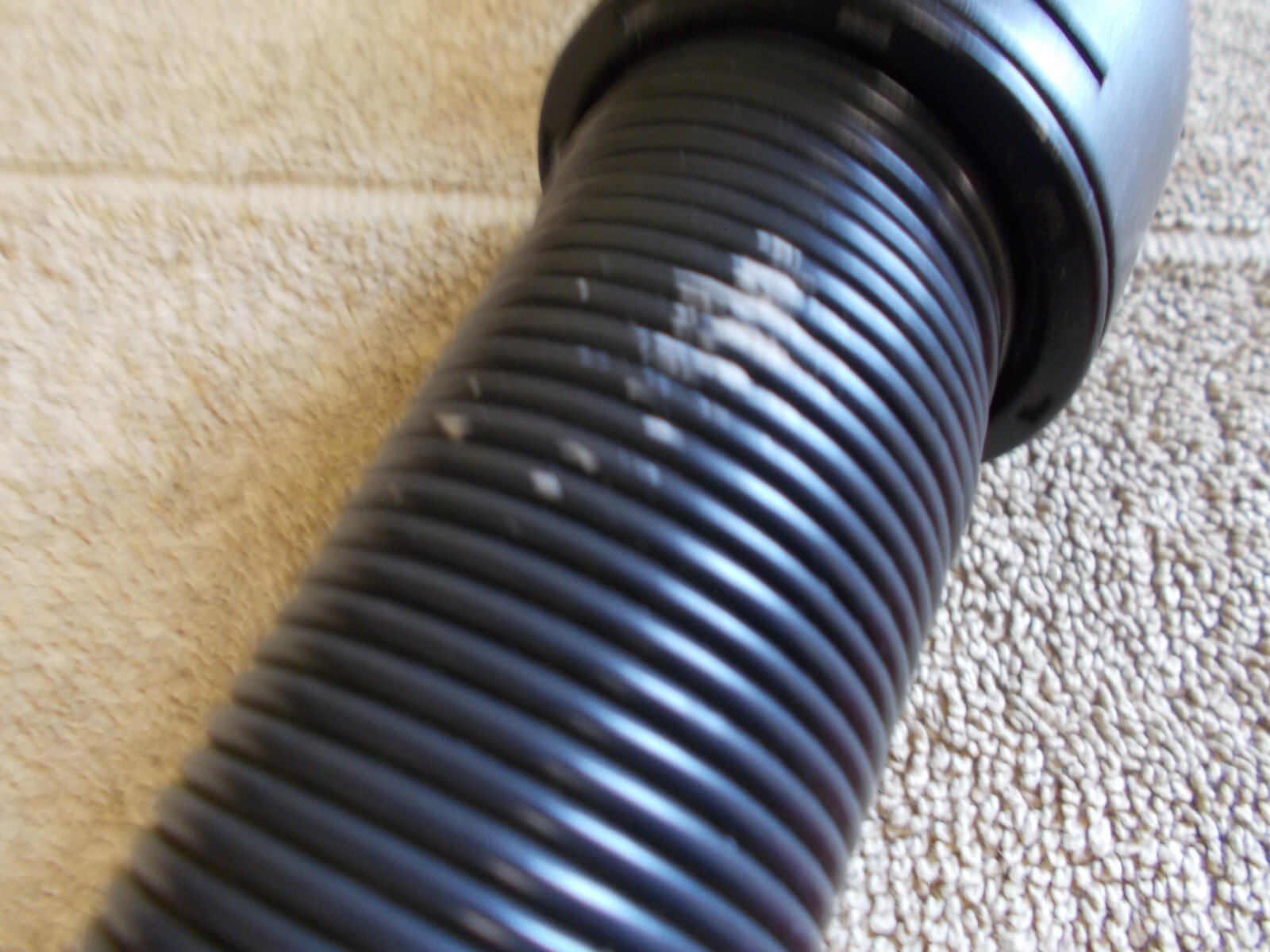 VTG ~ UNKNOWN BRAND ~ VACUM CANISTER TANK SWEEPER ~~ HOSE ONLY SHOP VACSTYLE