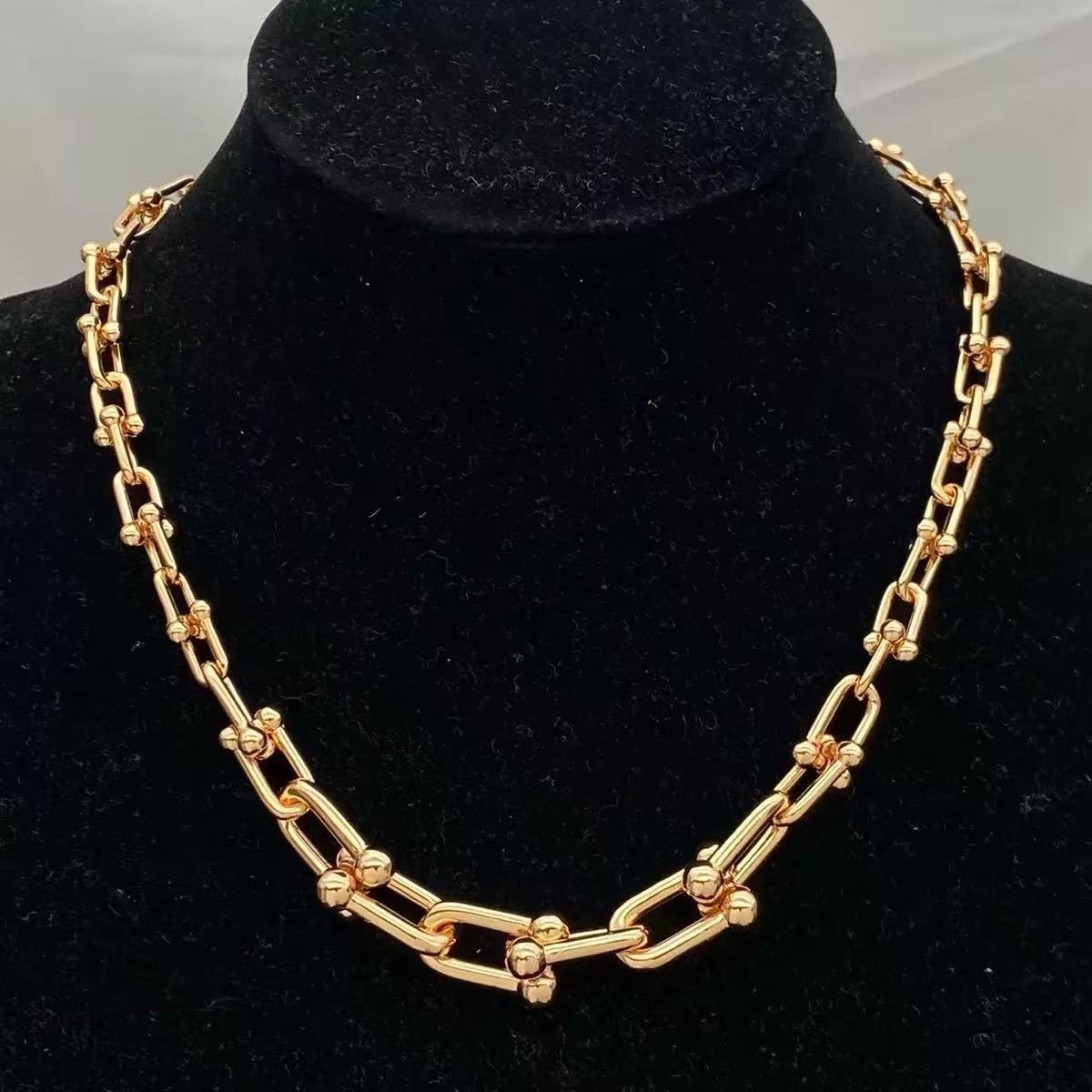 2 Items – Necklace & Earrings Set – Rose Gold Necklace Size:45cm