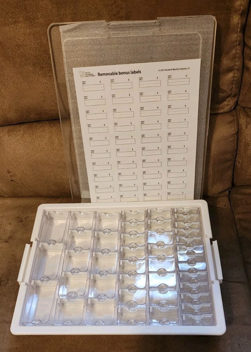 Bead Storage Solutions Elizabeth Ward 1,111pc Assorted Jewelry Findings Tray