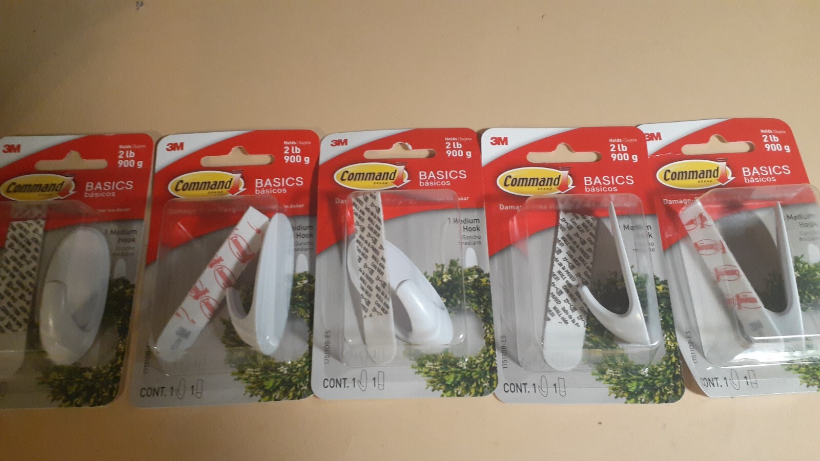 5 -Command Hook 17511DB-ES Medium Oval White 2 lb (0.9 kg) 1 Hook 1 Strip